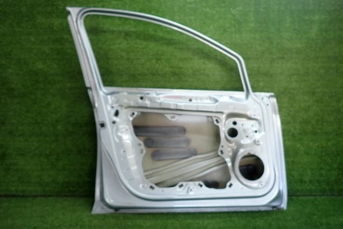 VW GOLF VIII 8 door left front front