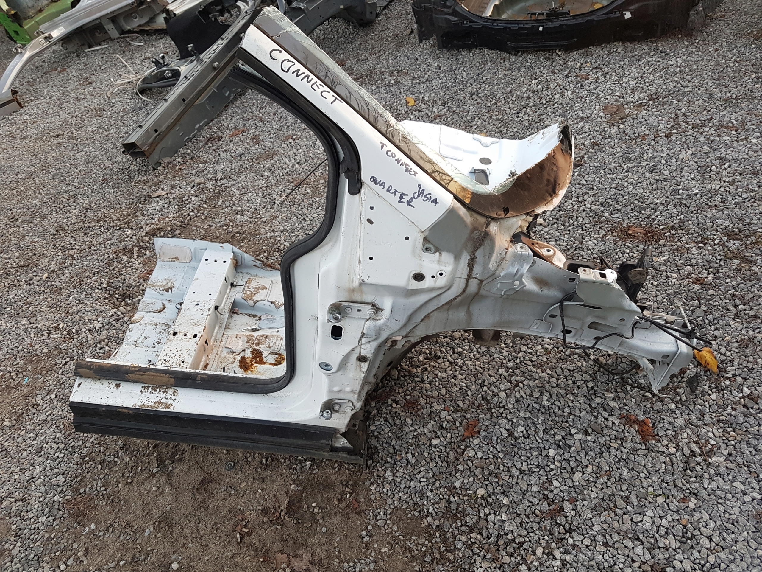 FORD CONNECT TOURNEO Mk2 ЧЕТВЕРТЬ ПРАВА ПЕРЕДНЯЯ