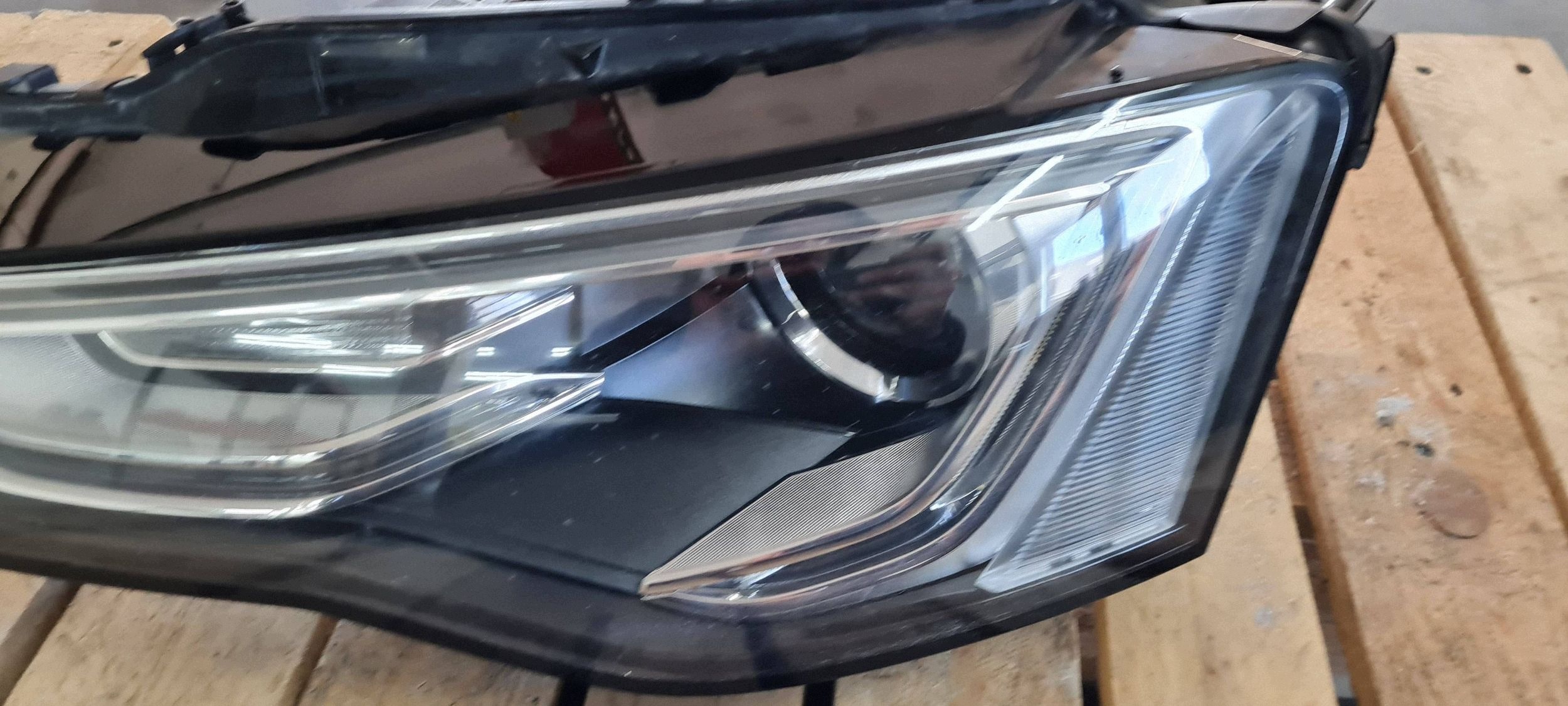 A5 8T S5 LIFT light left left front XENON UK 8T0941005D