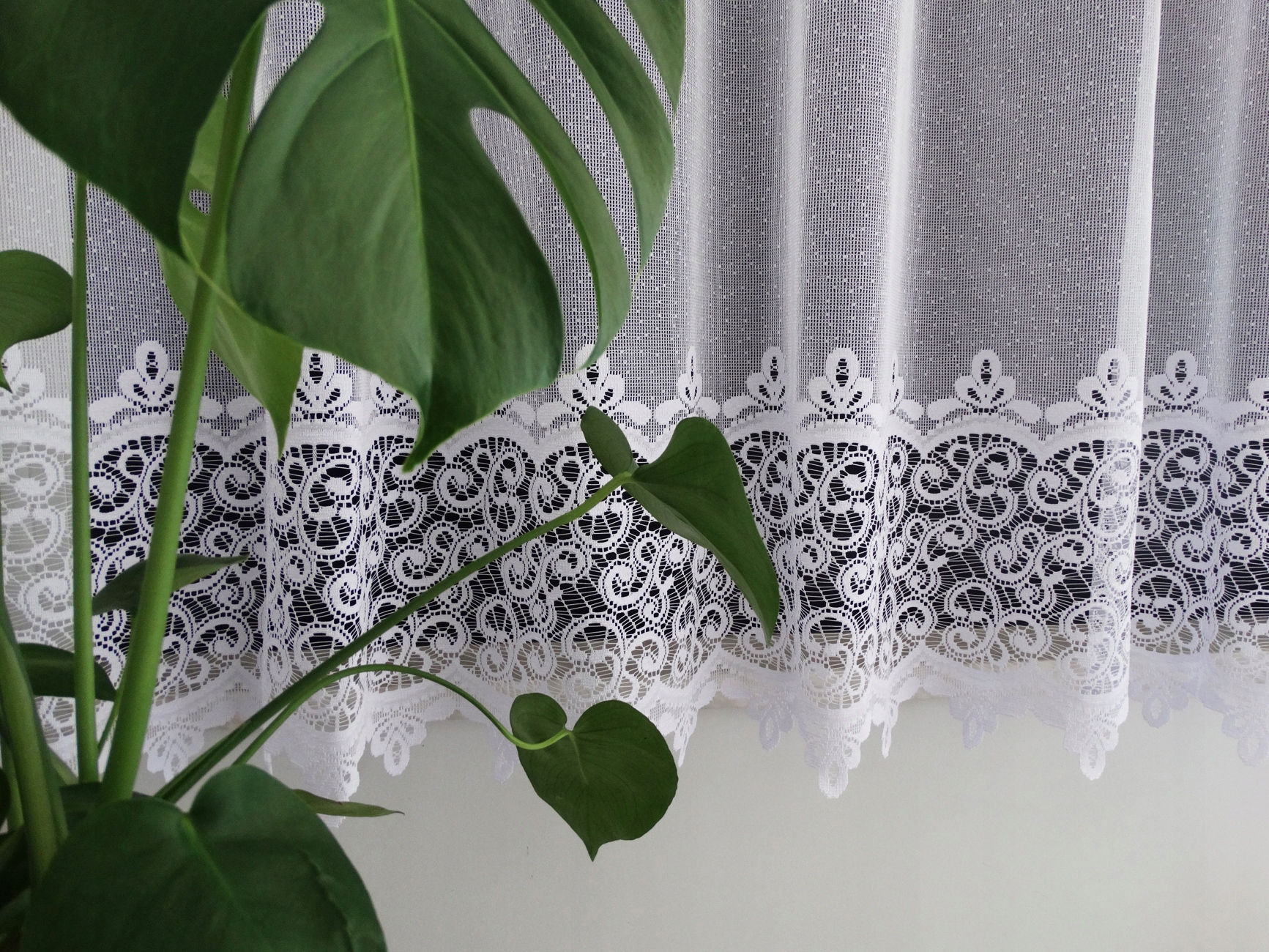 Mg Záclona žakár 638/37 Bílá 300x250 cm hotová obšitá Bt