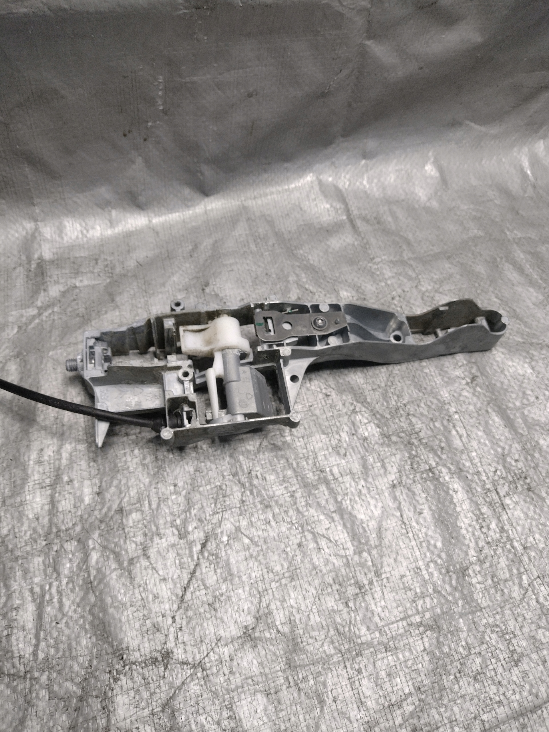 lock door right front Peugeot 207 5D EU