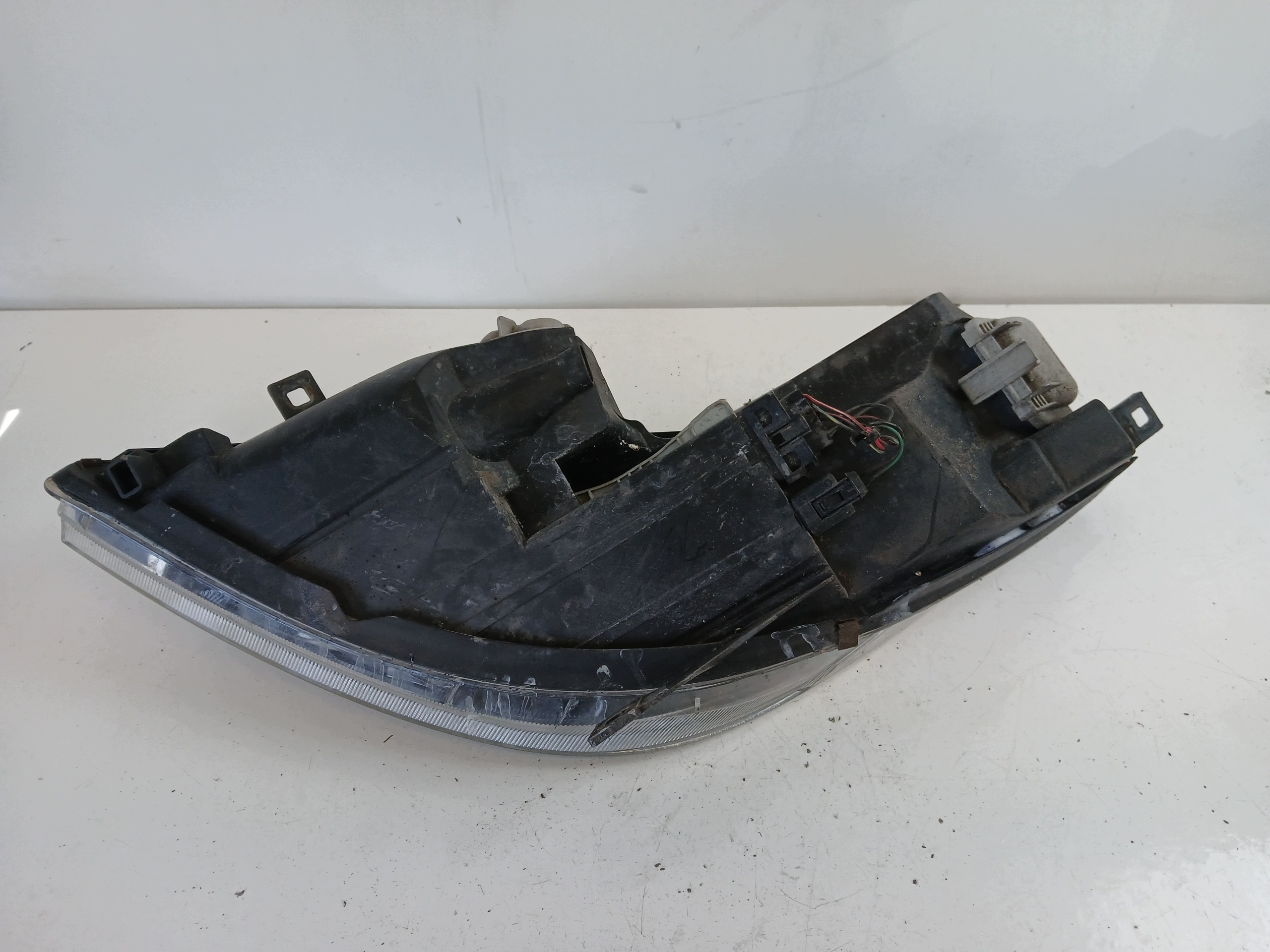 MITSUBISHI COLT VI Z30 light right front 8301A994 CIEMNA