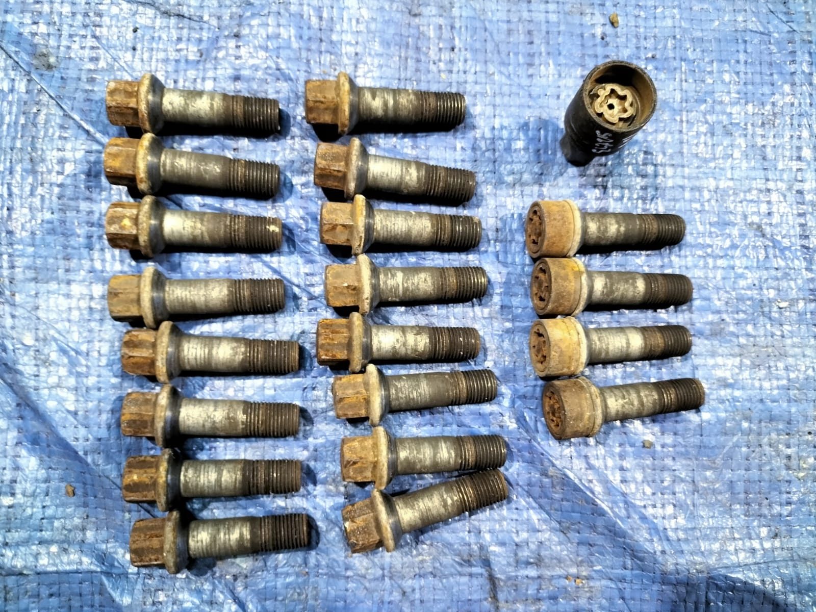 Болты шпильки колеса комплект MERCEDES ML W164 GL X164