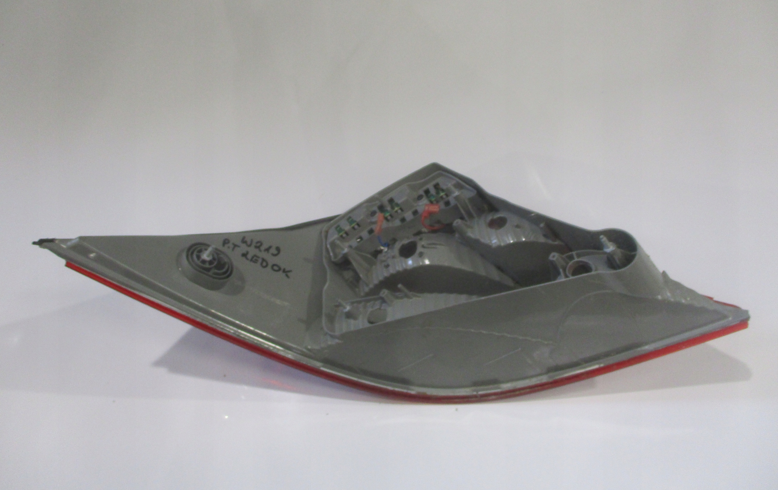 фонарь задний правый MERCEDES W219 led