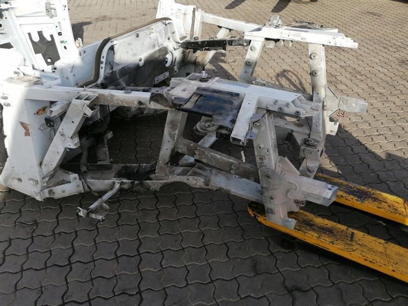 Audi R8 TYPE 42 V10 5.2 SPYDER панель 427813031TA