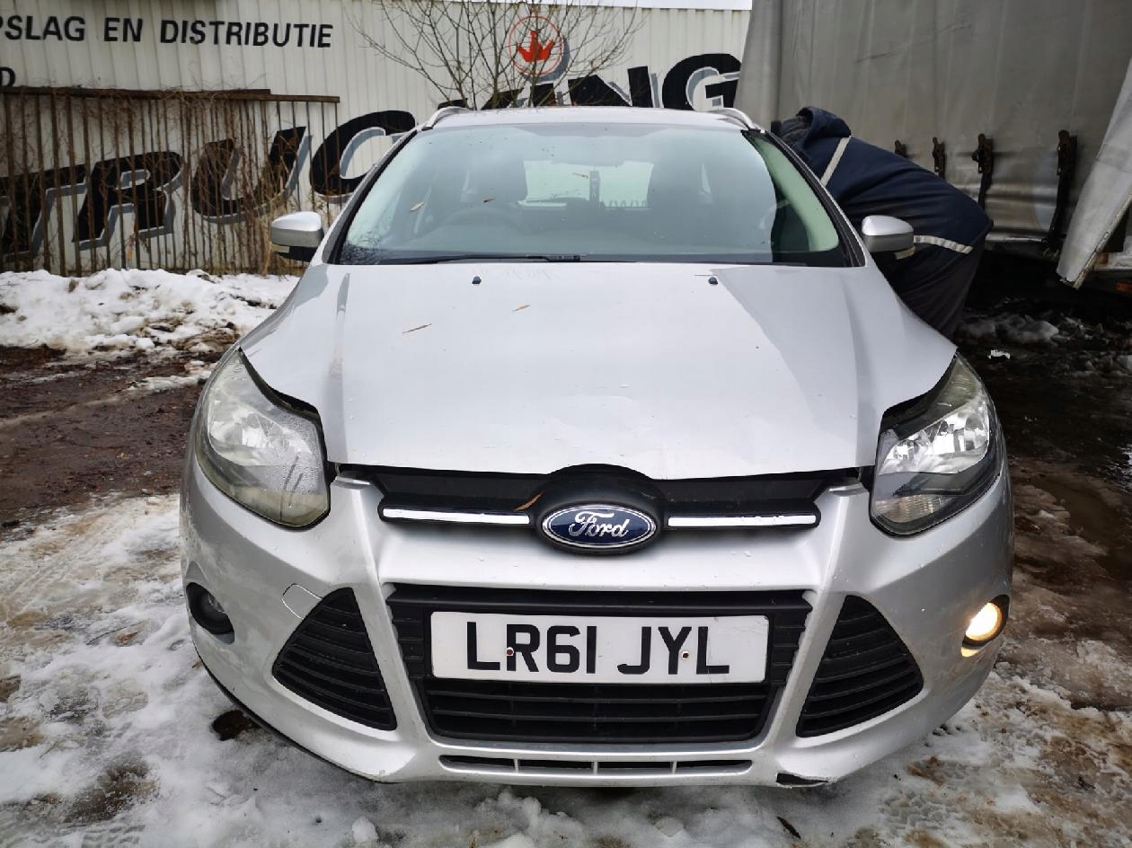 FORD Focus шланг воды 2011 1.6л