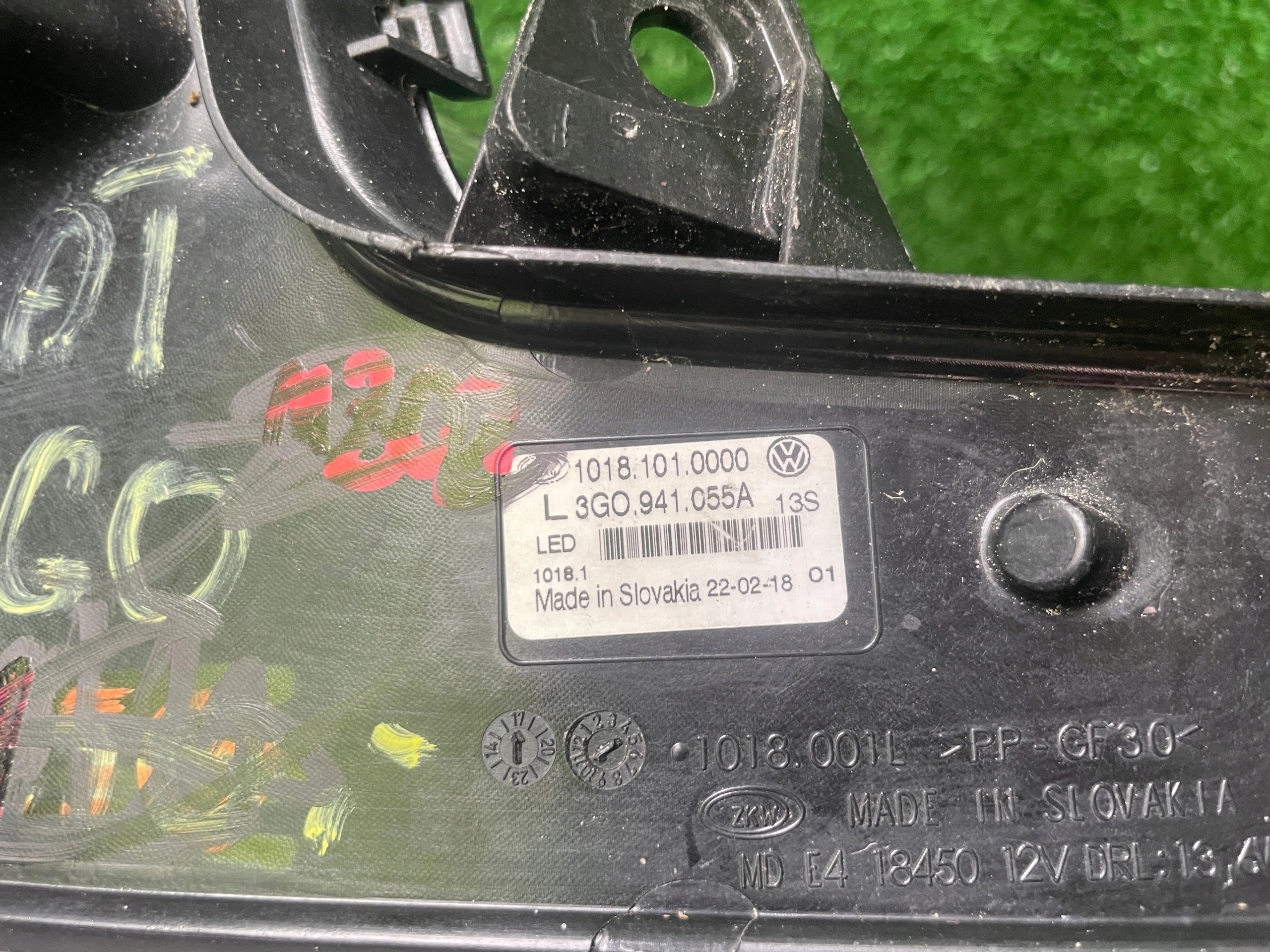 VOLKSWAGEN PASSAT B8 NEBELSCHEINWERFER LED LINKS 3G0941055A