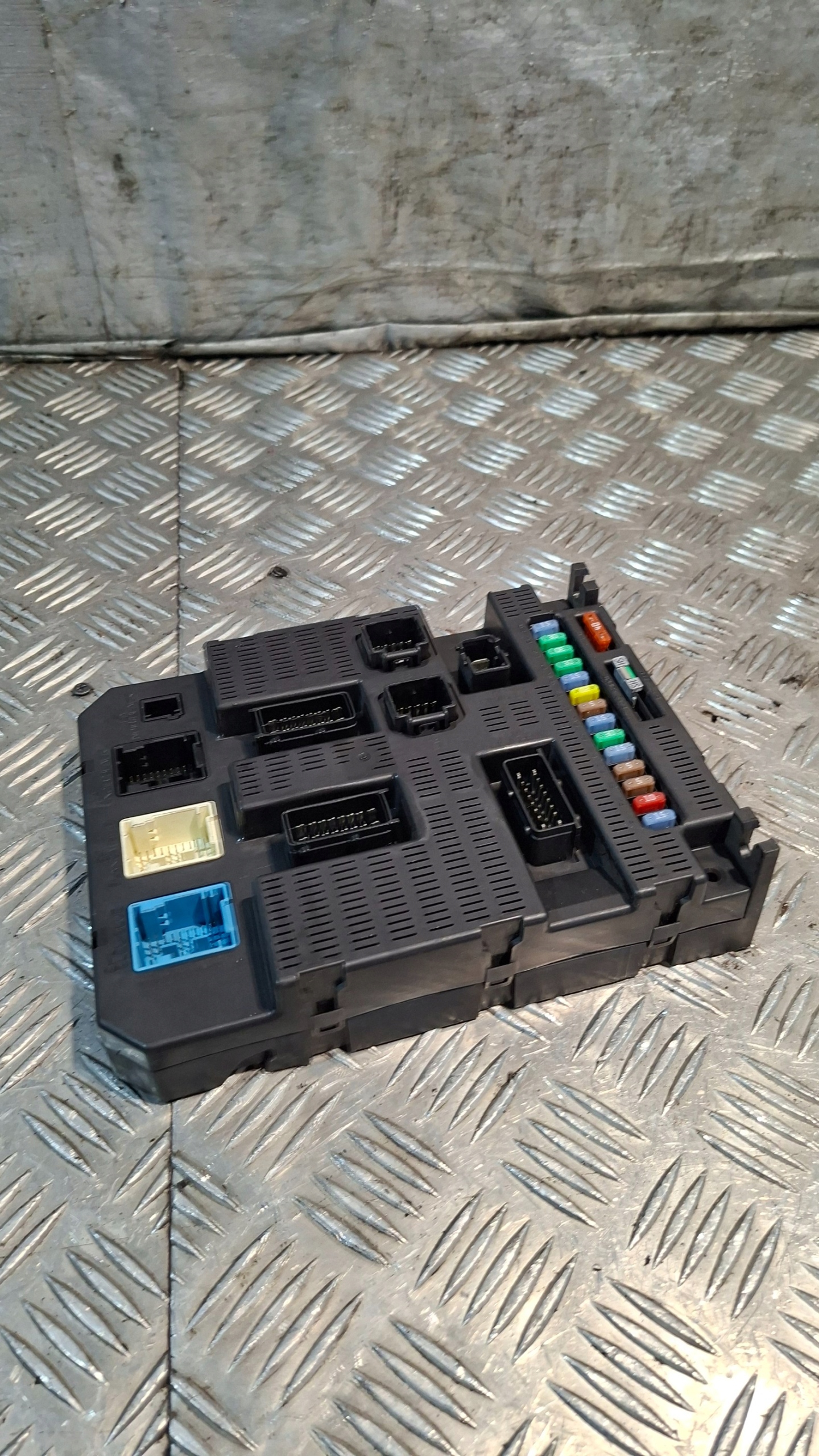 Module BSI Module fusibles PEUGEOT 207 1.6HDI