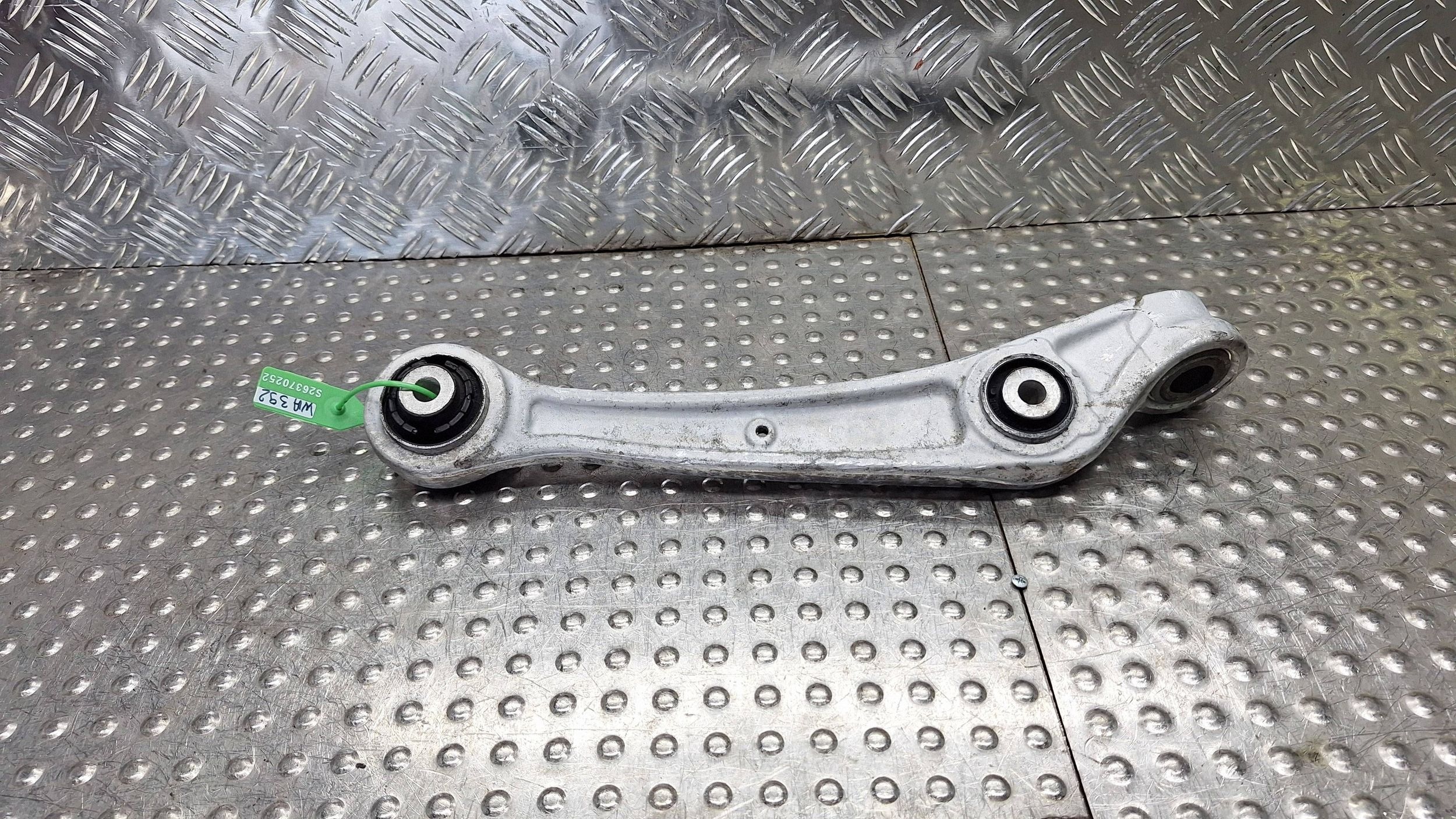 arm right front 8K0407156B AUDI A4 B8 A5 8T A7 A6 C7 Q5 8R