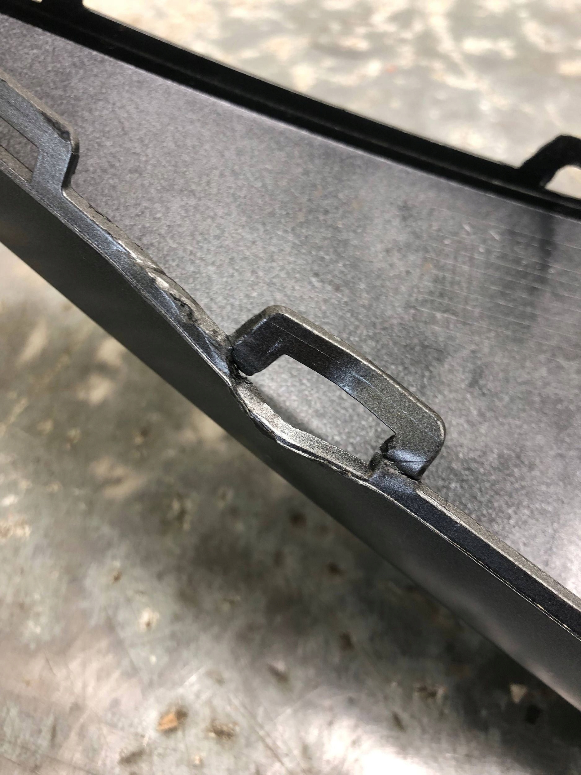 grid of a bumper right front S-LINE AUDI Q6 E-TRON 85H807968