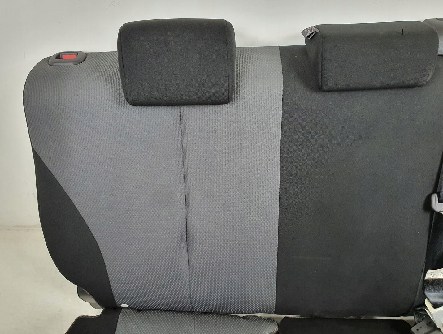 диван задняя зад mazda 2 DE 3D