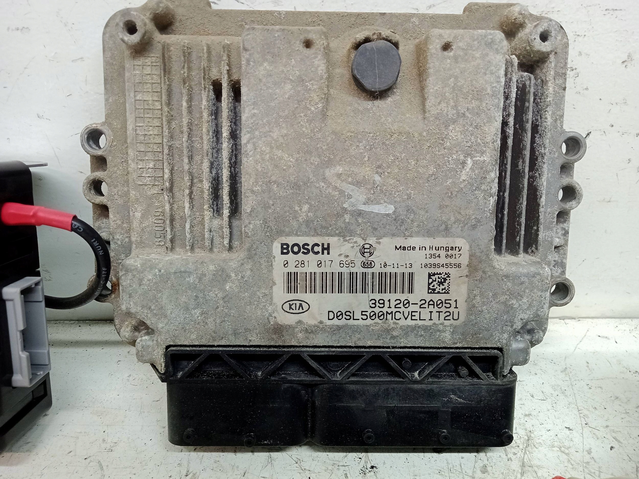 KIA SPORTAGE 3 III 1.7 CRDI computer control unit of the engine ECU 39120-2A051