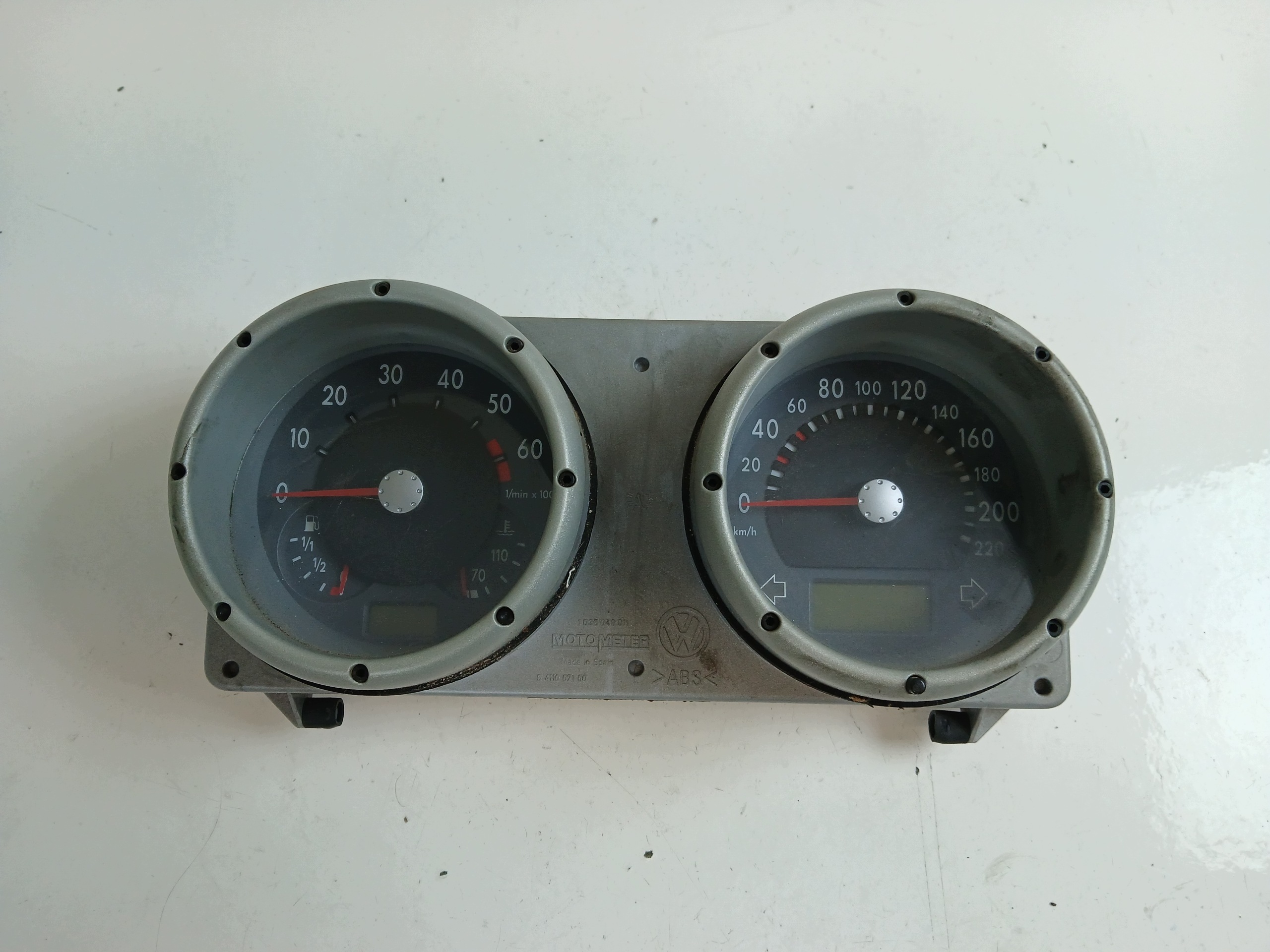 VW POLO III 1.4 dials dials 6N0920804E