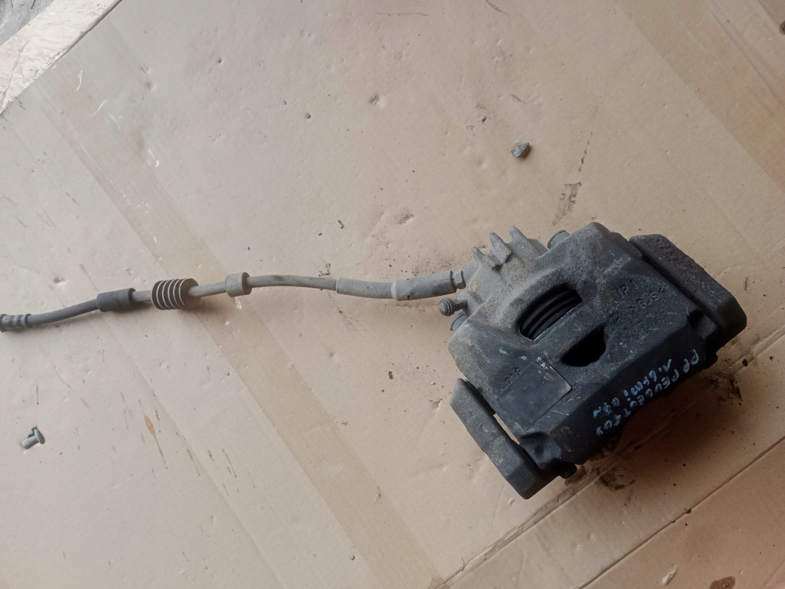 caliper brake right front PEUGEOT 5008 1.6 HDI