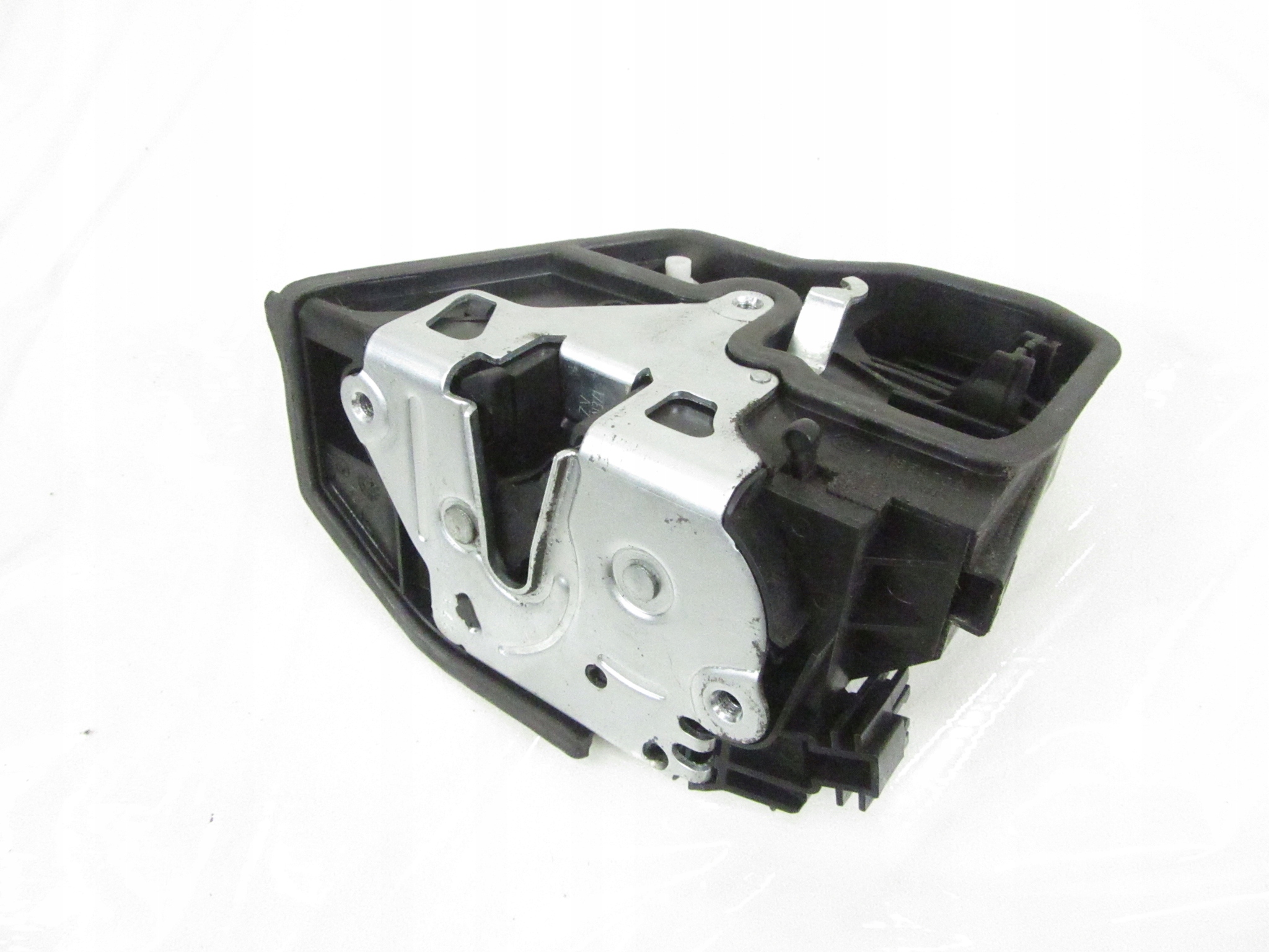 lock left rear part BMW e60 e61 LCI e65 e70 e83 e87 e90 e91 F01 F10 F11 F25 F30