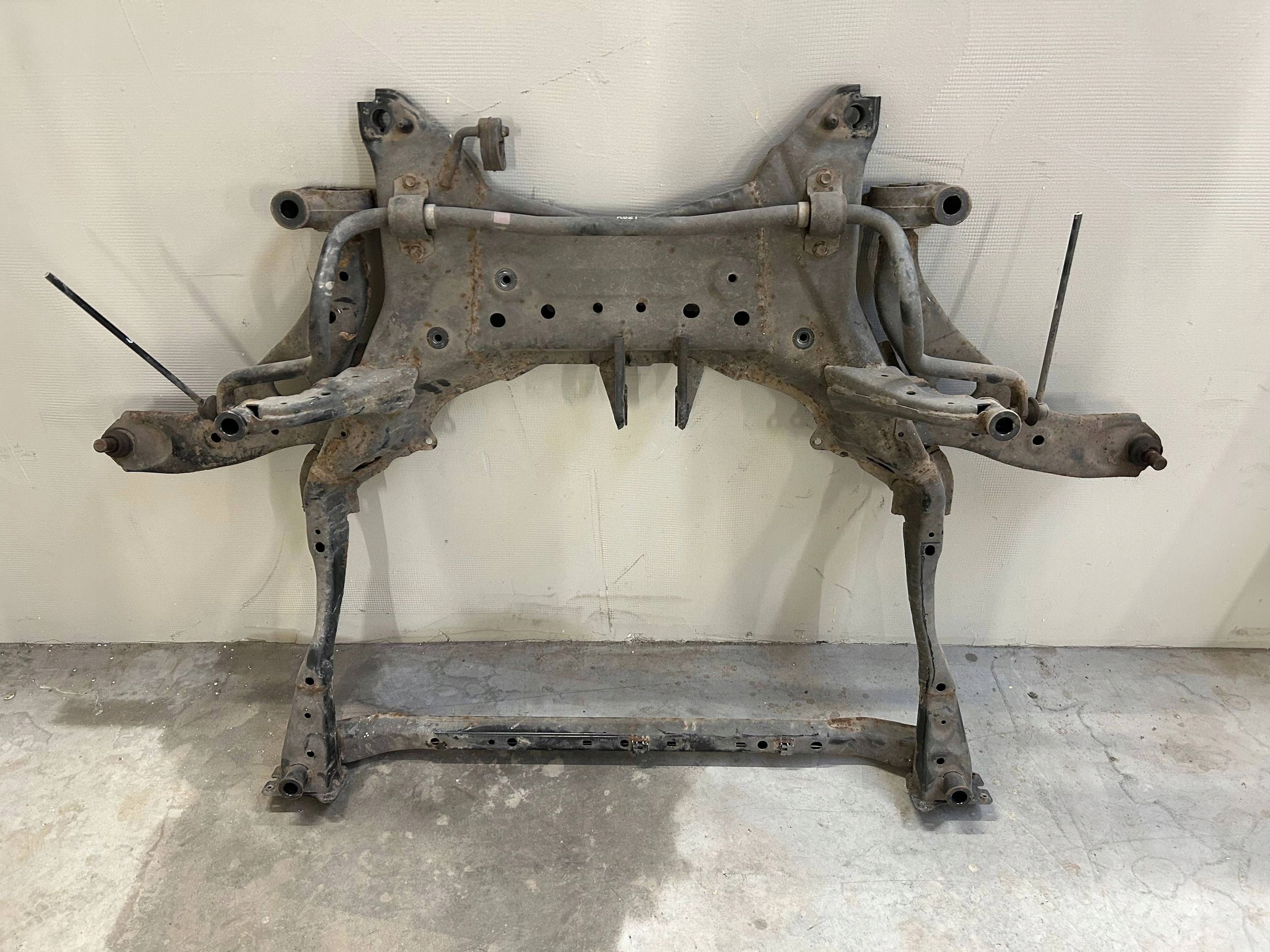 Rama auxiliary axle beam front Mazda 6 GJ 2016