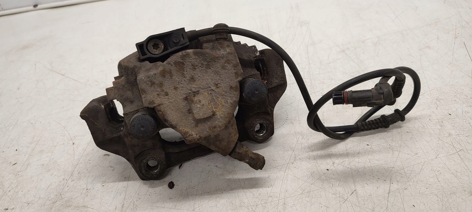 caliper front front right left Mercedes W208 CLK CABRIO 2,0 compressor;