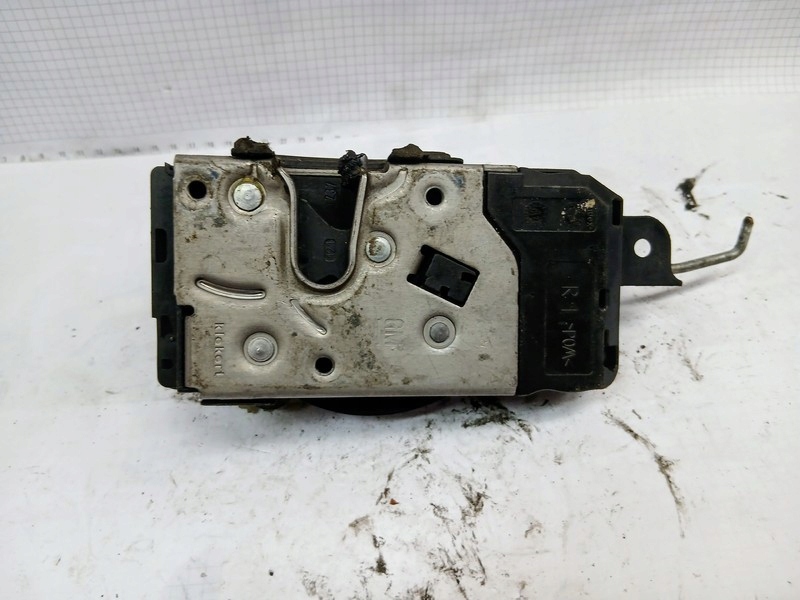 lock door right front Opel Zafira B 13220370