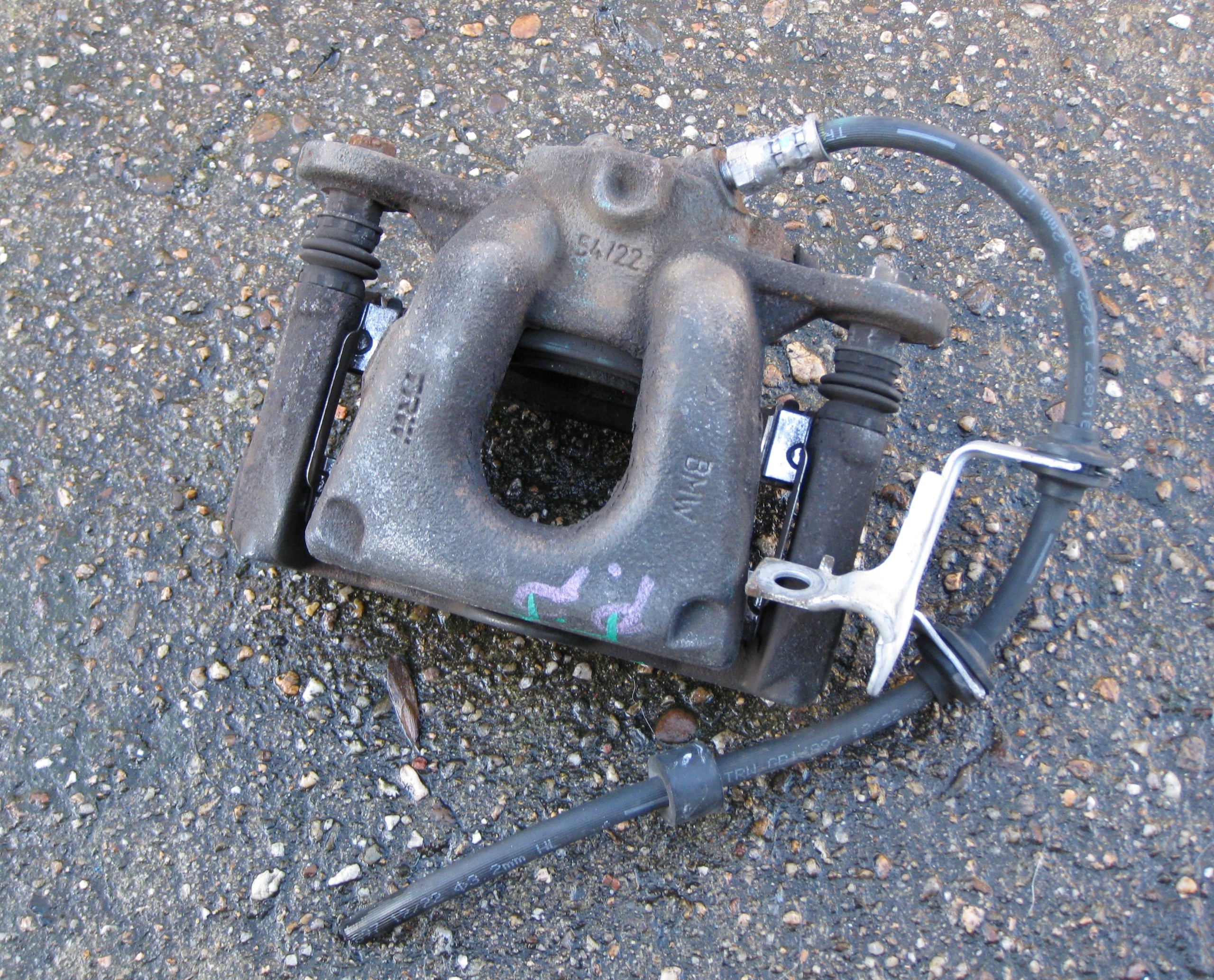 BMW 1 E87 08R. caliper brake right front