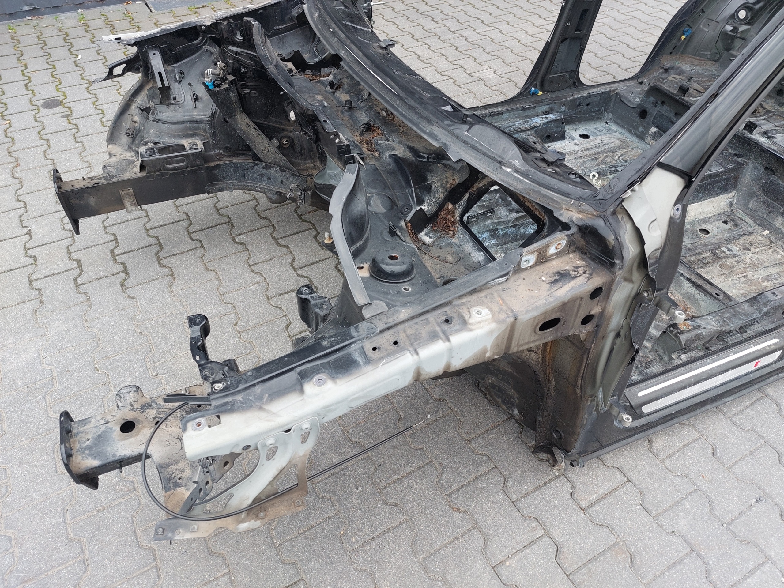 AUDI Q3 8U 11r-18r quarter left front pillar A LY9B