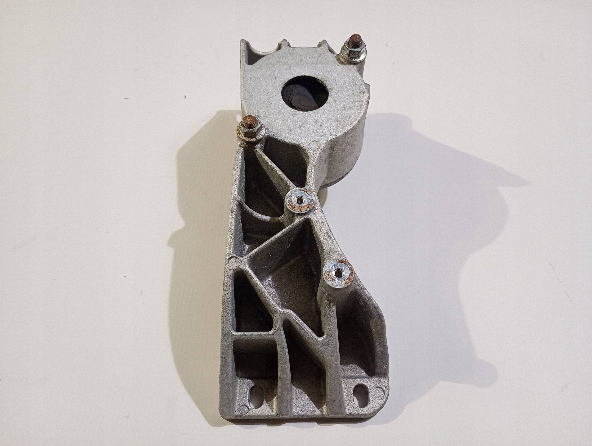 holder holder gearbox mount Maserati GranTurismo 2008