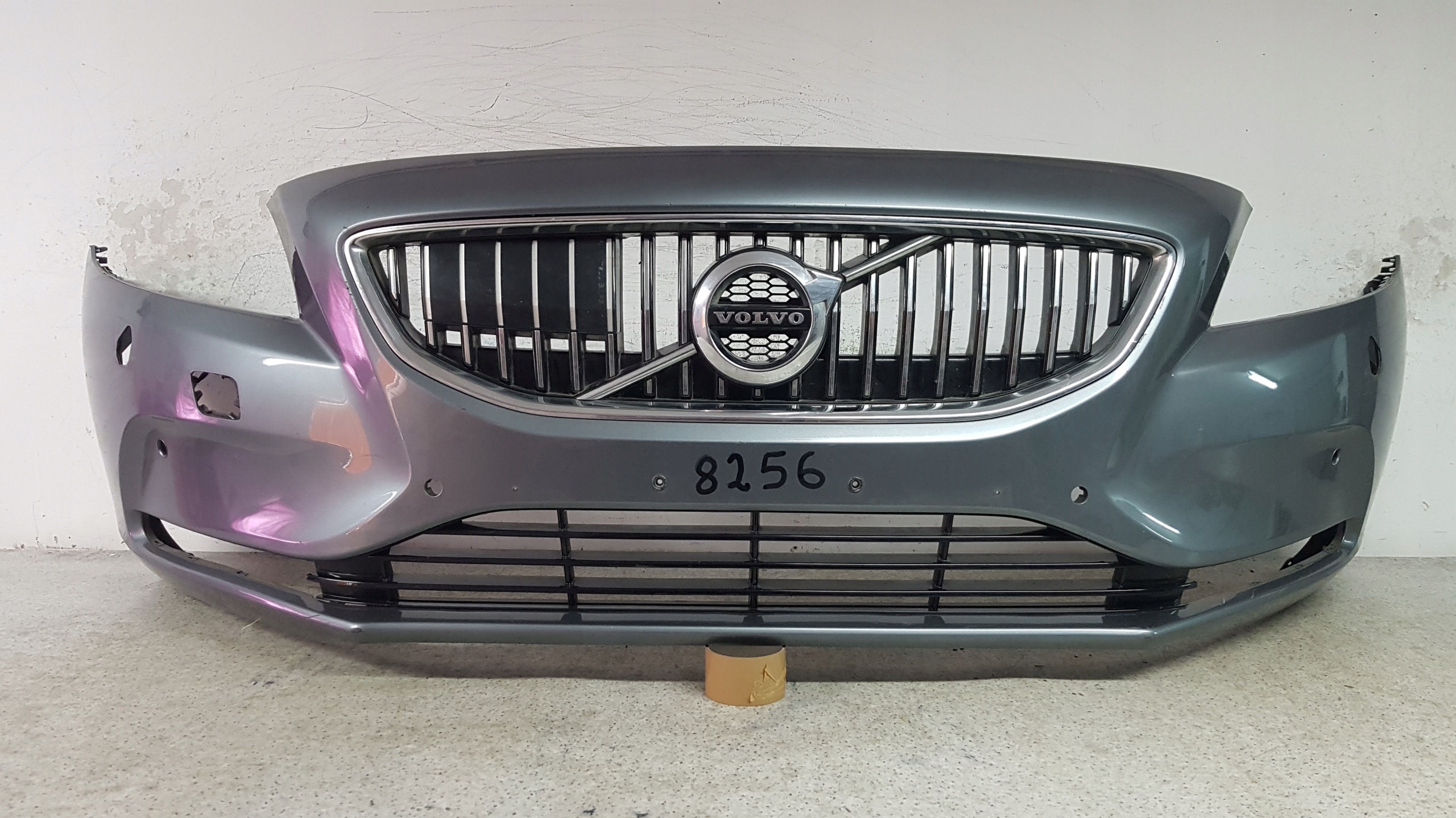 VOLVO V40 LIFT 2016 - bumper front 8256