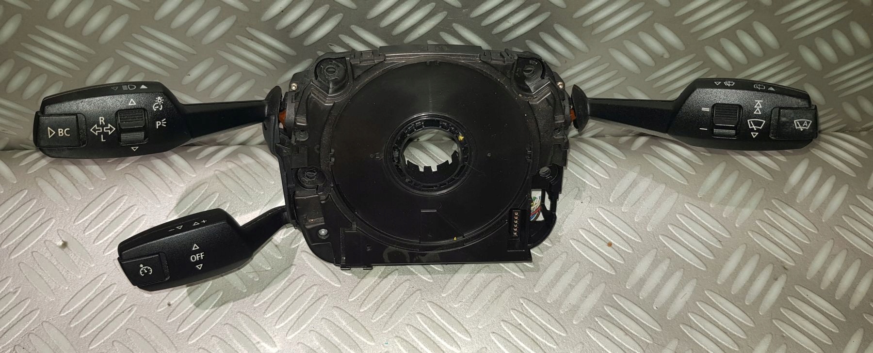 BMW E81 E87 E91 PRZEŁĄCZNIK ZESPOLONY TEMPOMAT CZUJNIK KĄTA SKRĘTU 6989587