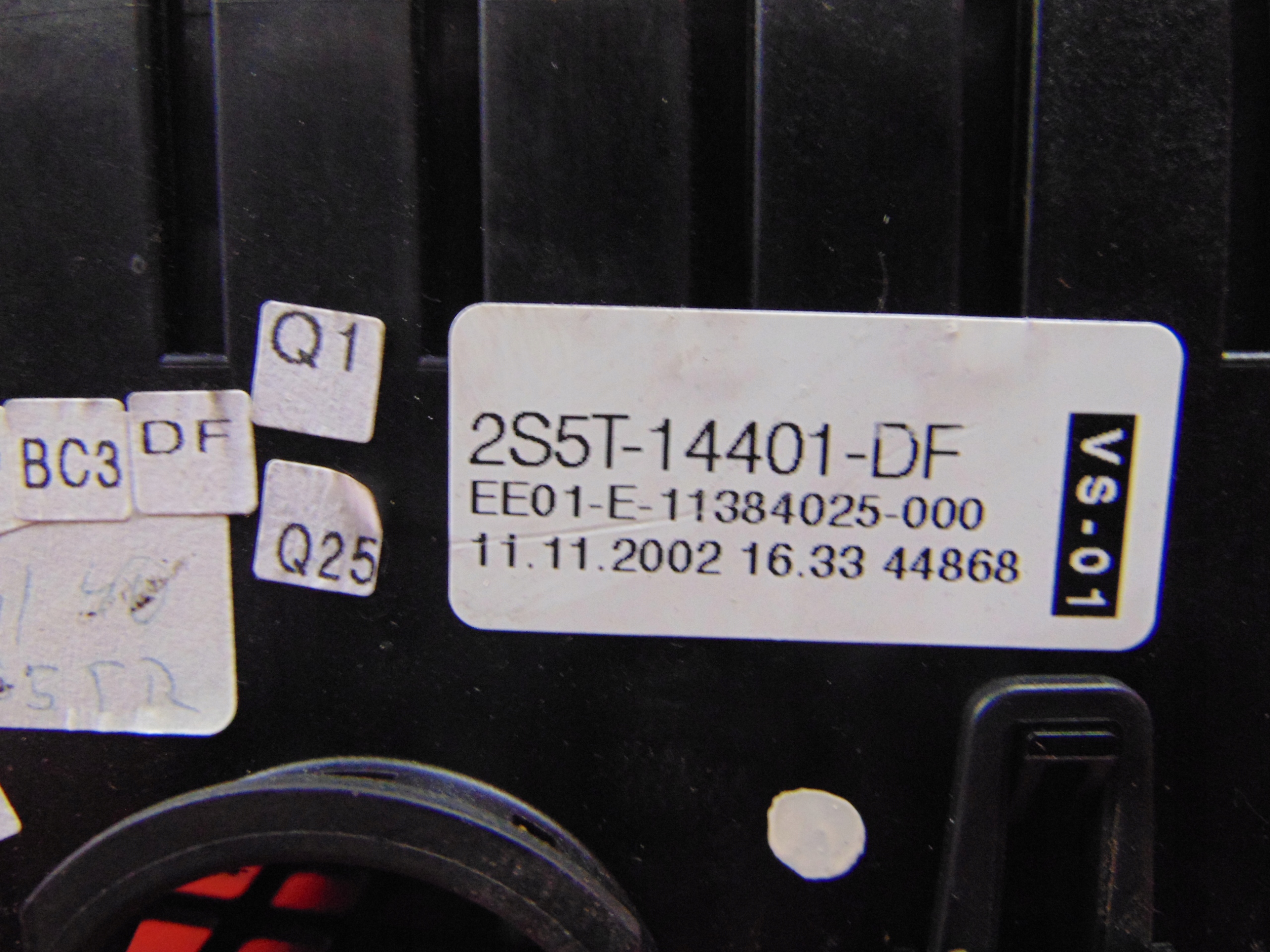 FORD FIESTA V MK6 02- MODULE FUSIBLES