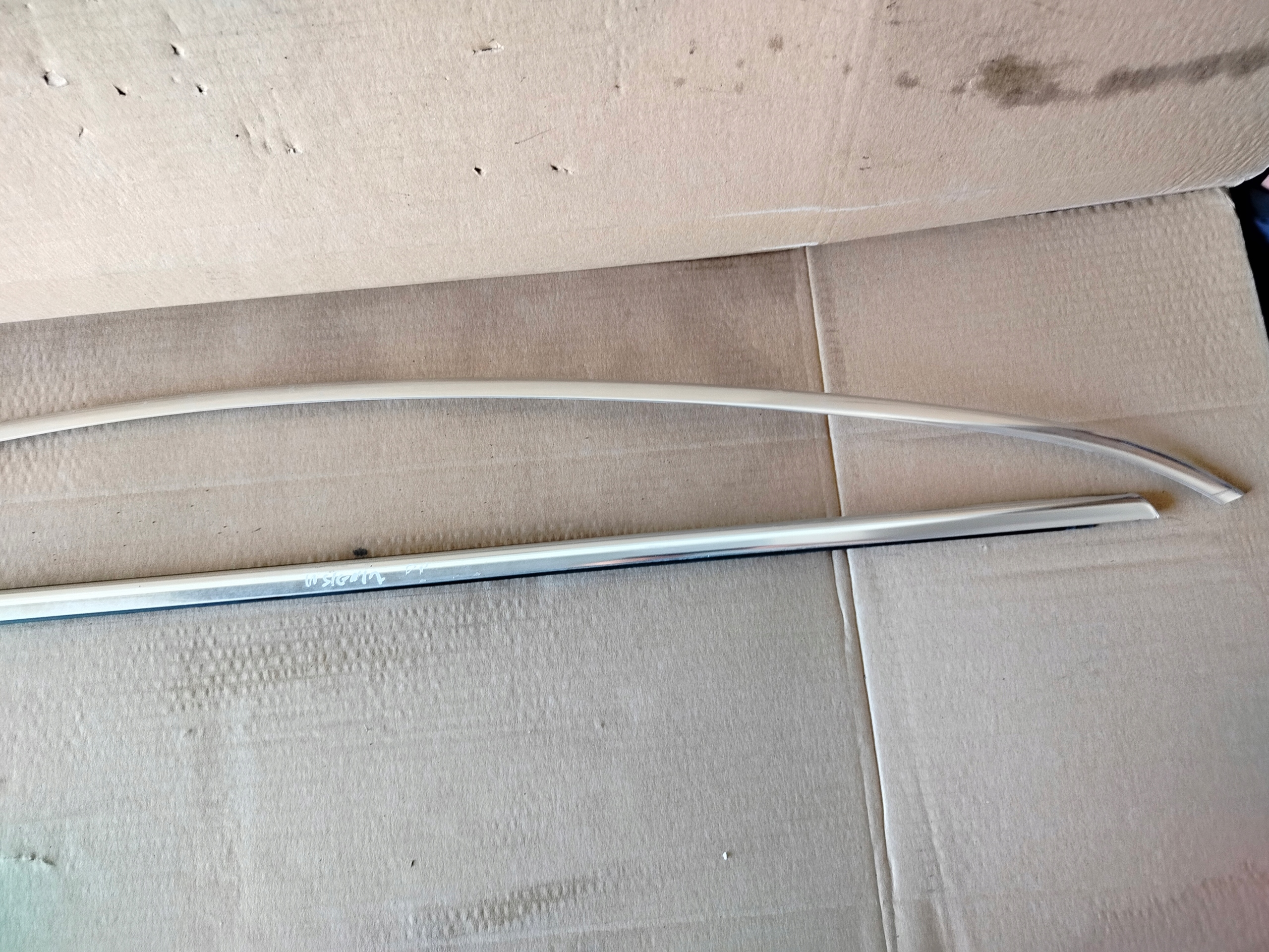 INSIGNIA A moulding dust door CHROM right front 13228511 22834389