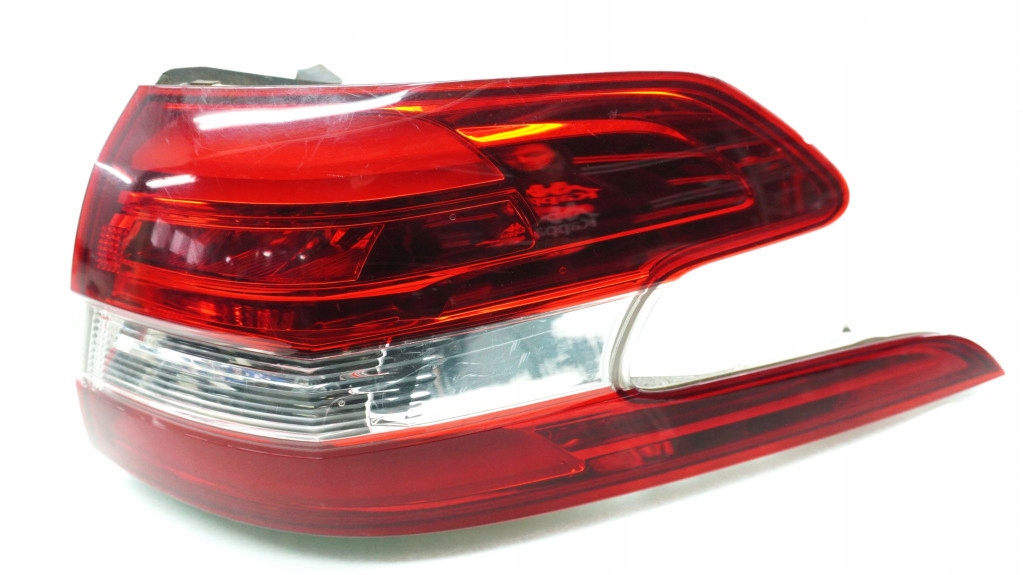 LAMPA PRAWY TYŁ PRAWA PEUGEOT 308 T9 KOMBI 9678093880