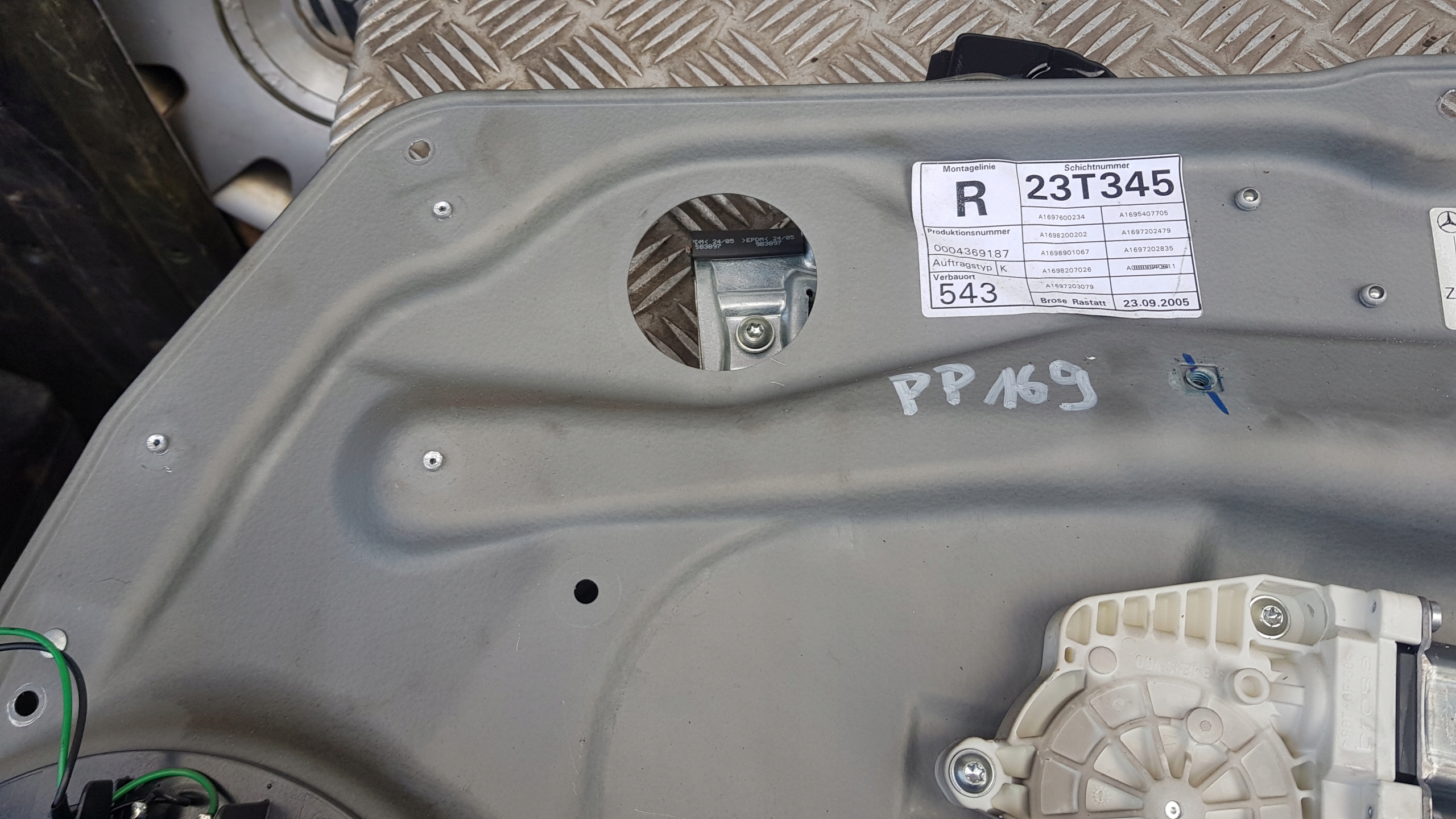 MERCEDES B KLASSA W245 window regulator right front