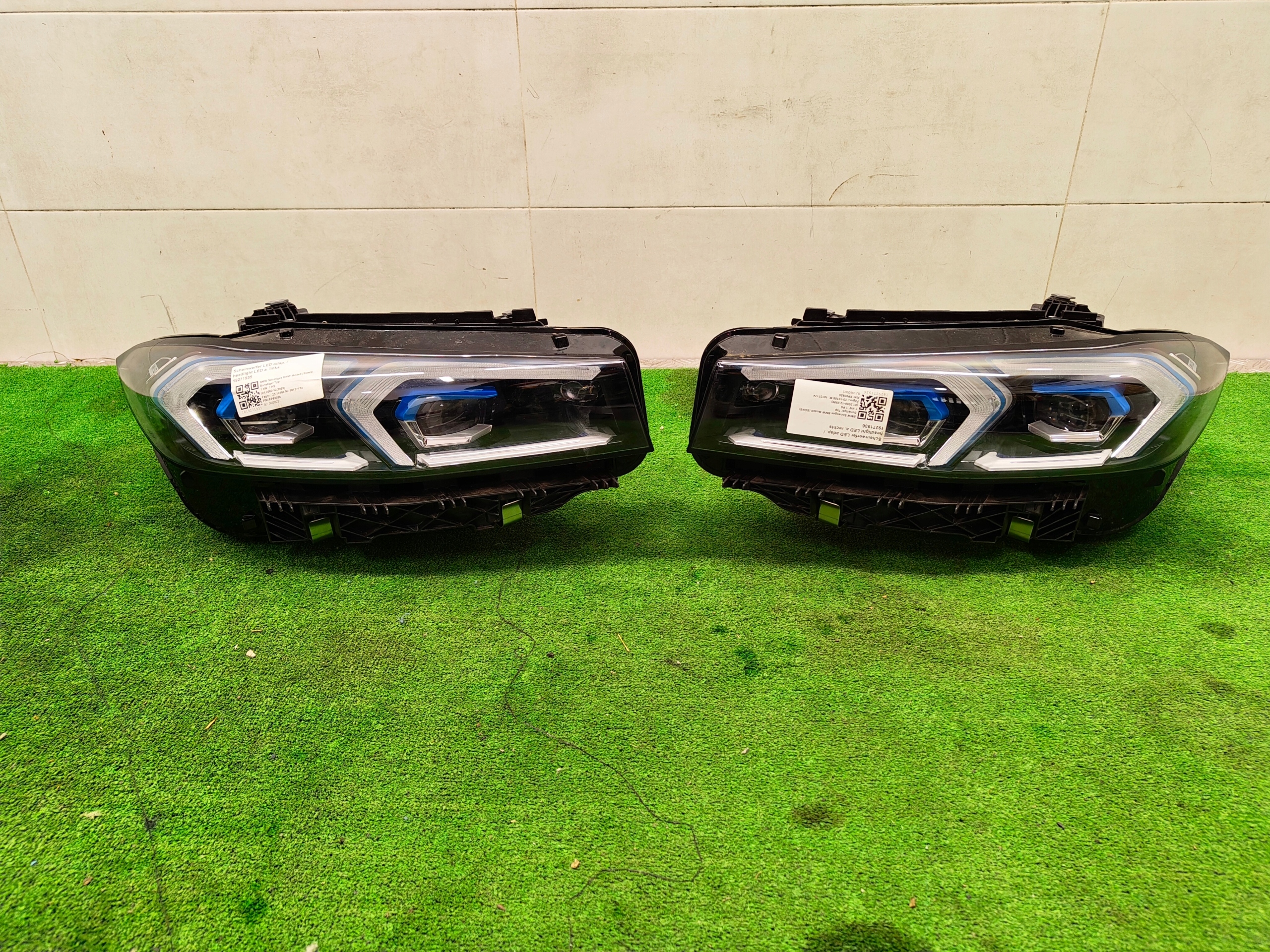 BMW 3 G20 G21 LCI light front FULL LED ADAPTIVE blue 9450801 9450802