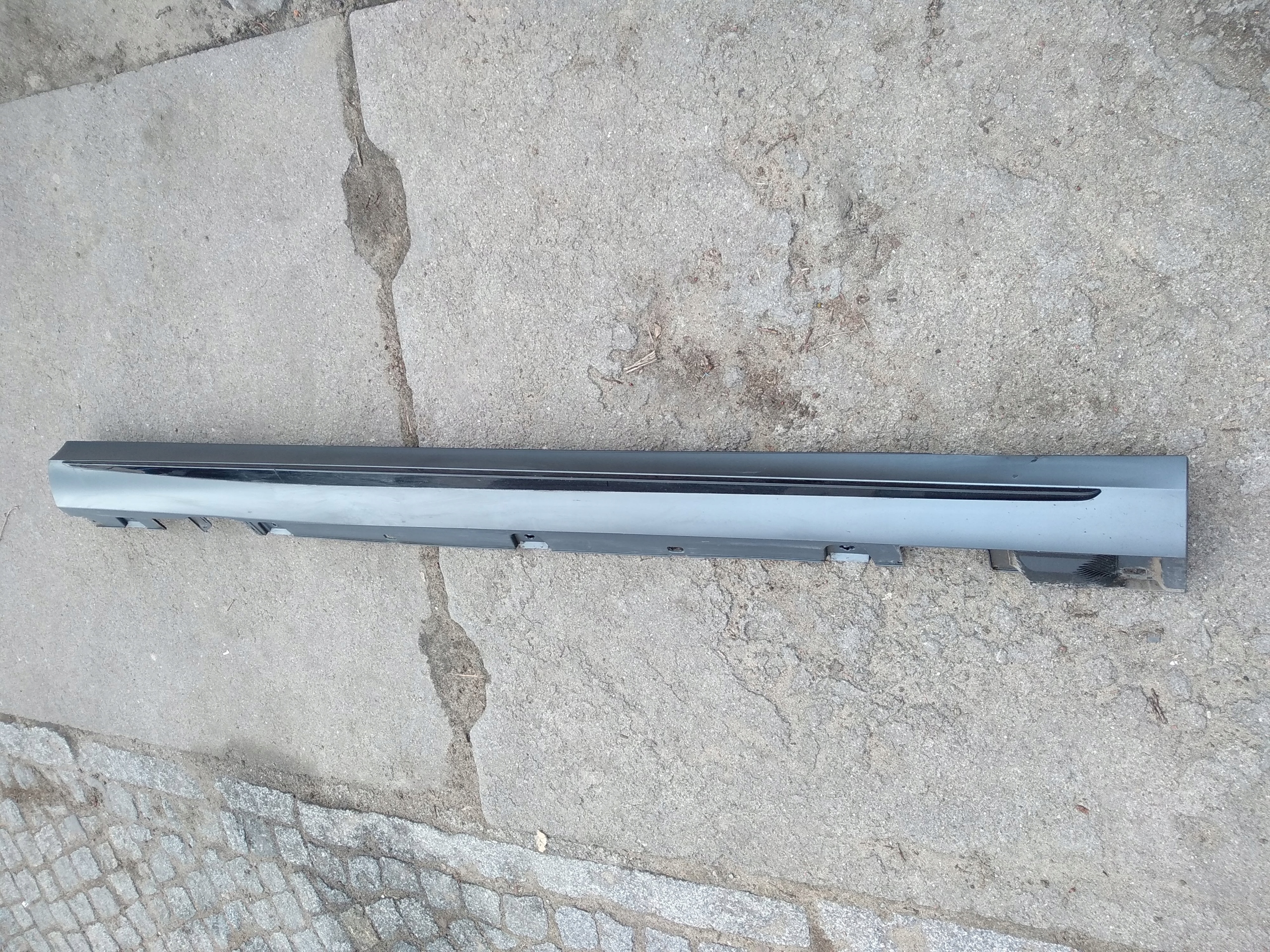 Próg Listwa prawa Mercedes W213 AMG 6.3