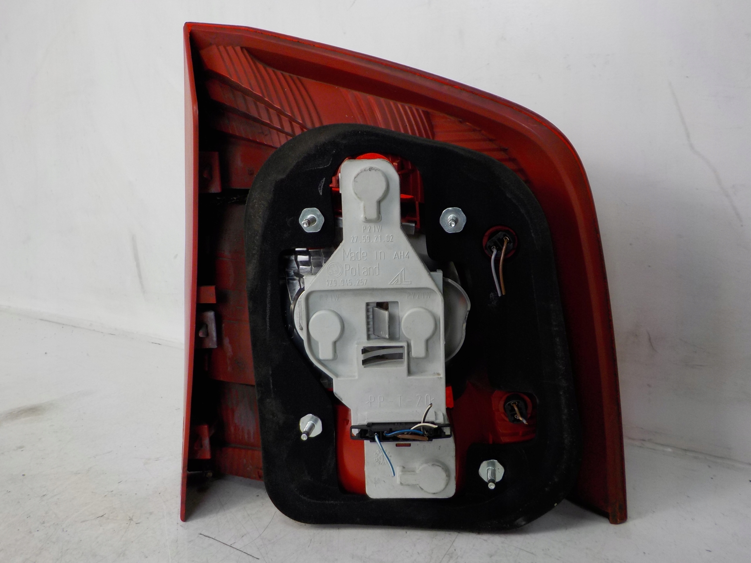SKODA OCTAVIA II KOMBI light left rear left rear part 4B0091945D