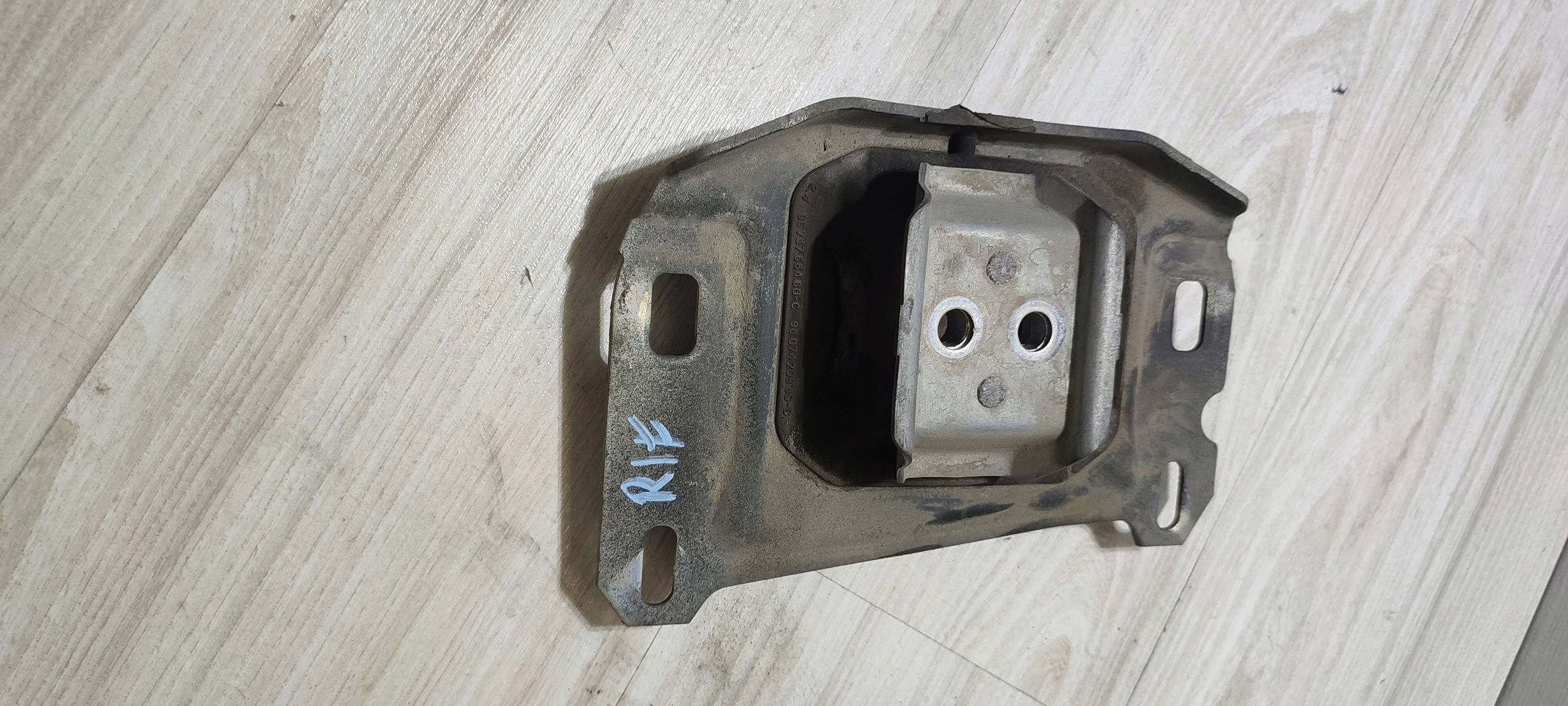 gearbox mount Peugeot Rifter 9673768480