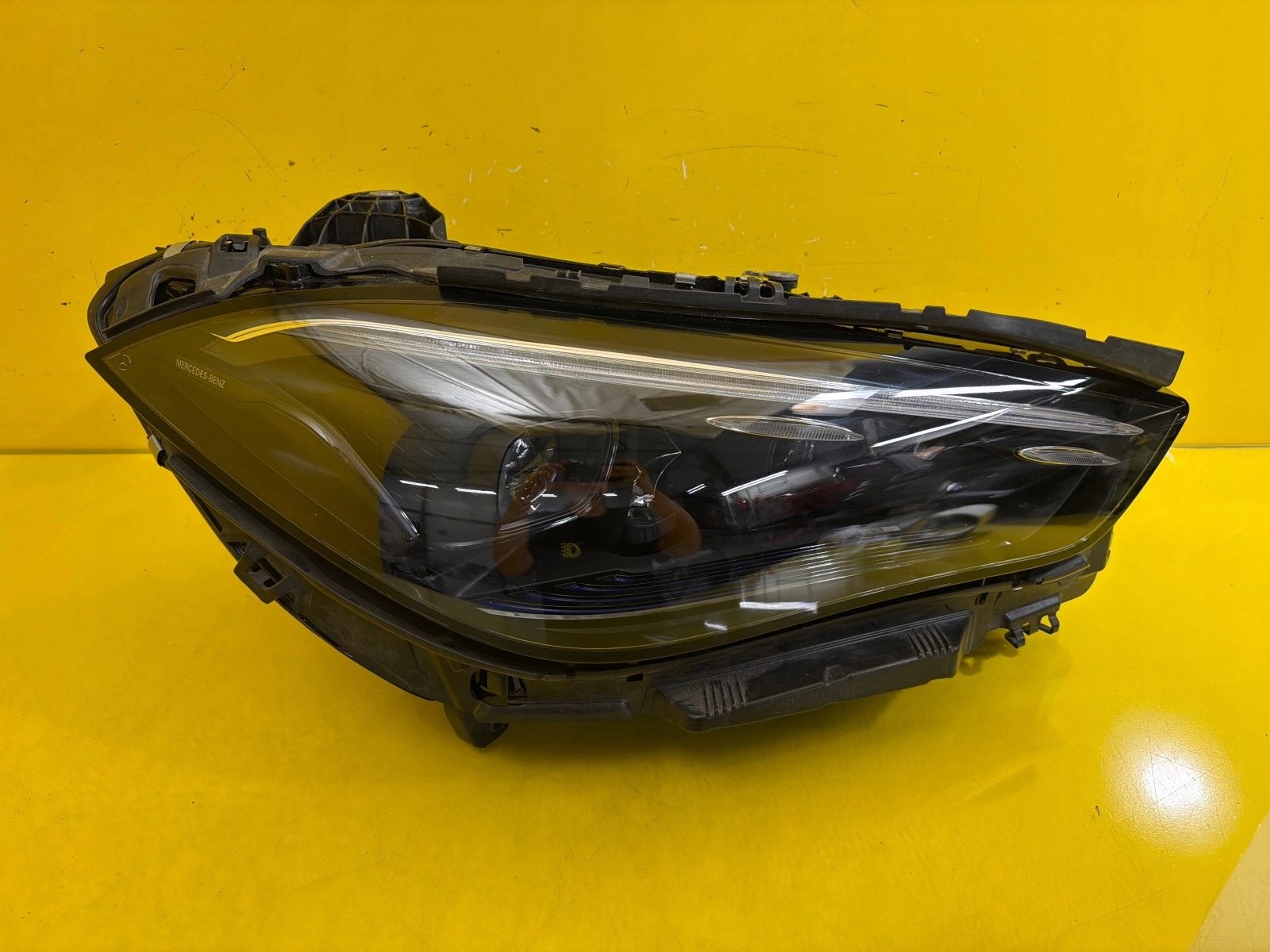 light right Mercedes CLE C236 A236 2023- Full Led Digital Light A2369060201