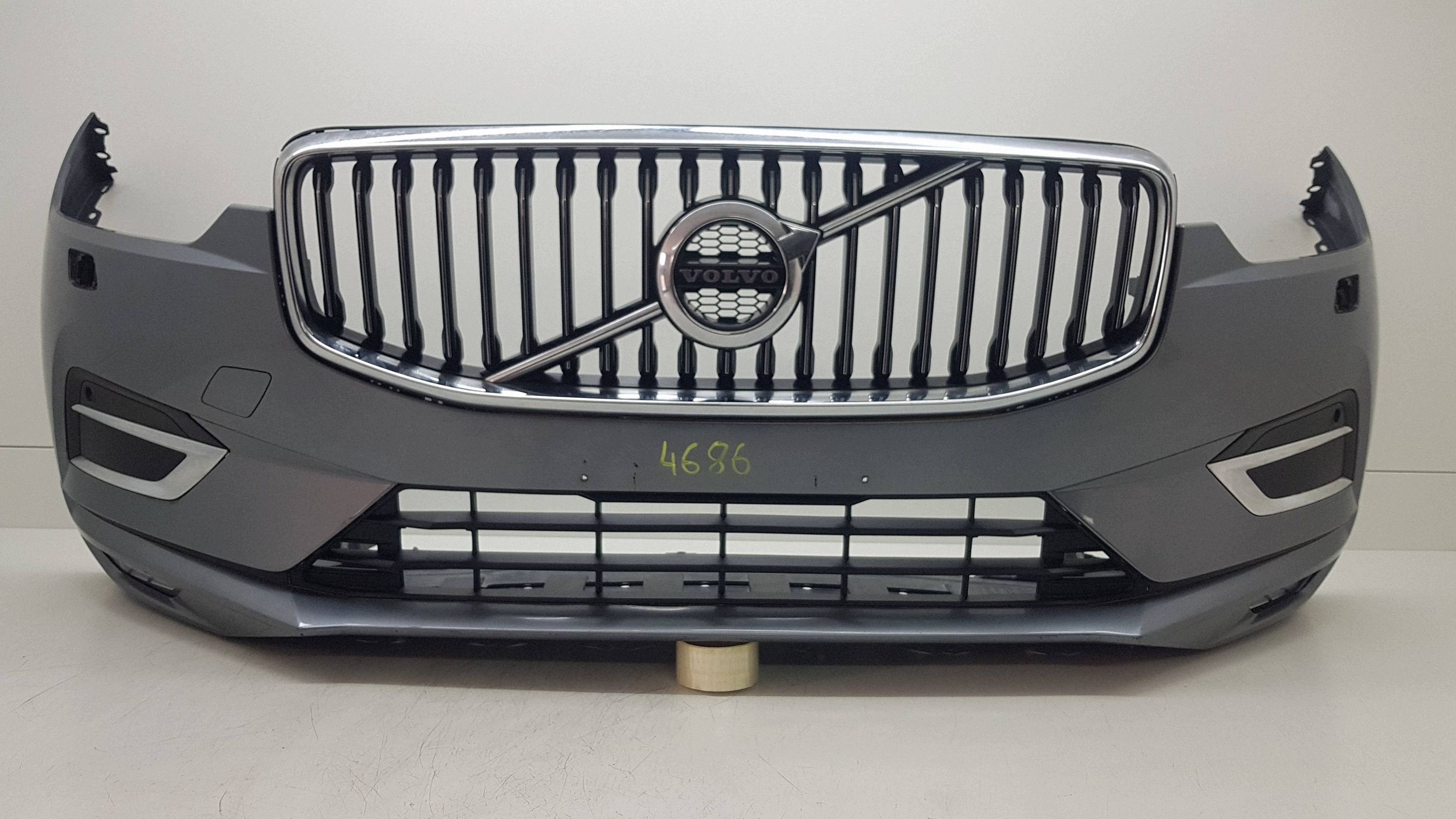 VOLVO XC60 XC 60 2018 - bumper front 3142516