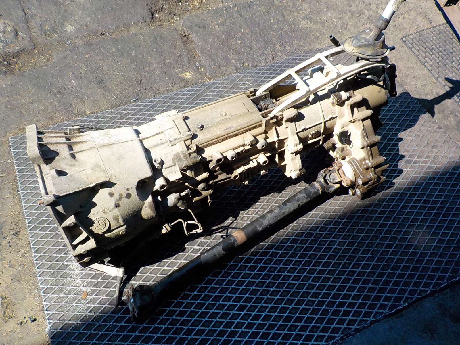 BMW X3 (E83) 2.0 D gearbox, 1069401051