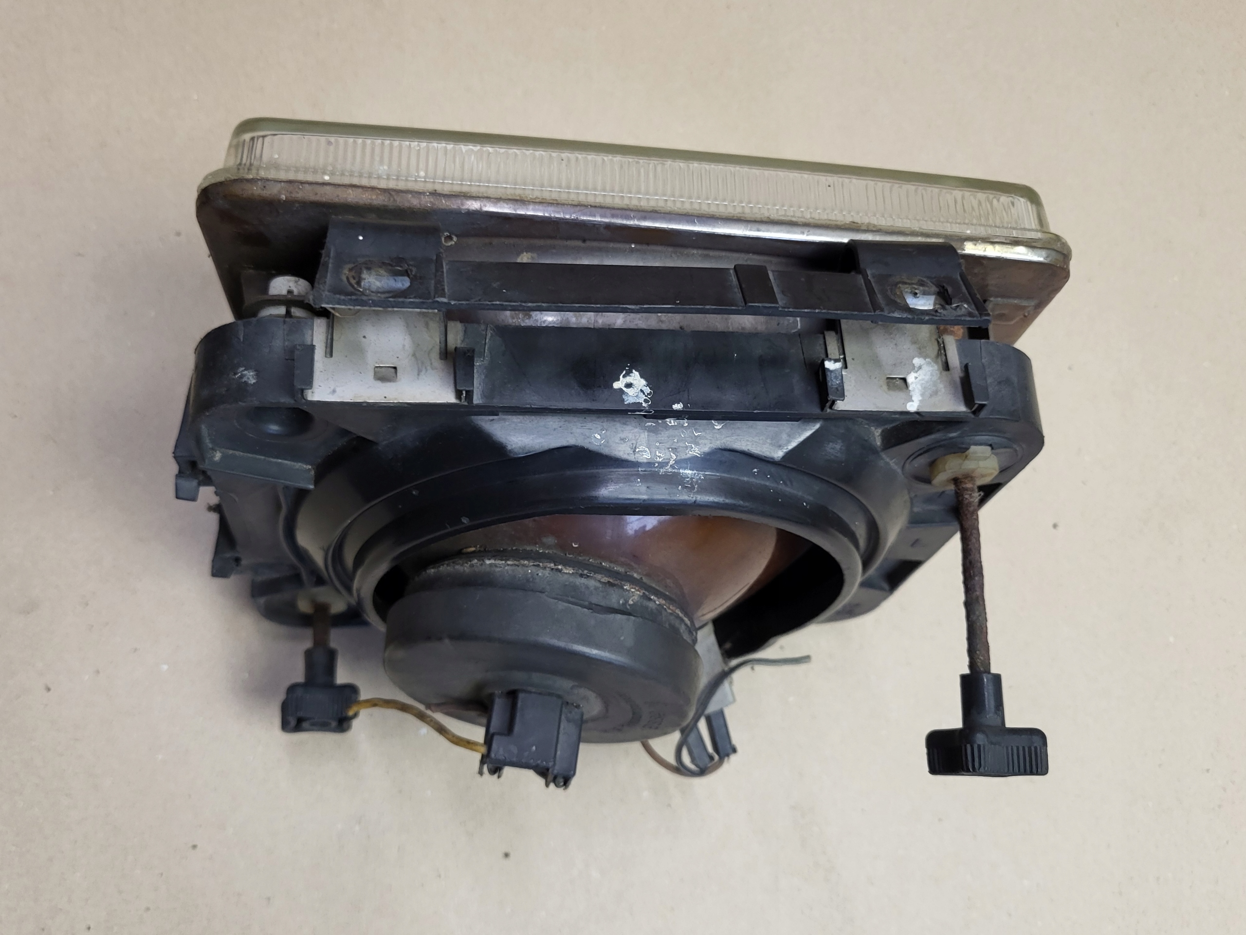 light REFLEKTOR front OPEL CORSA A OE EU KINBY H4 HCR