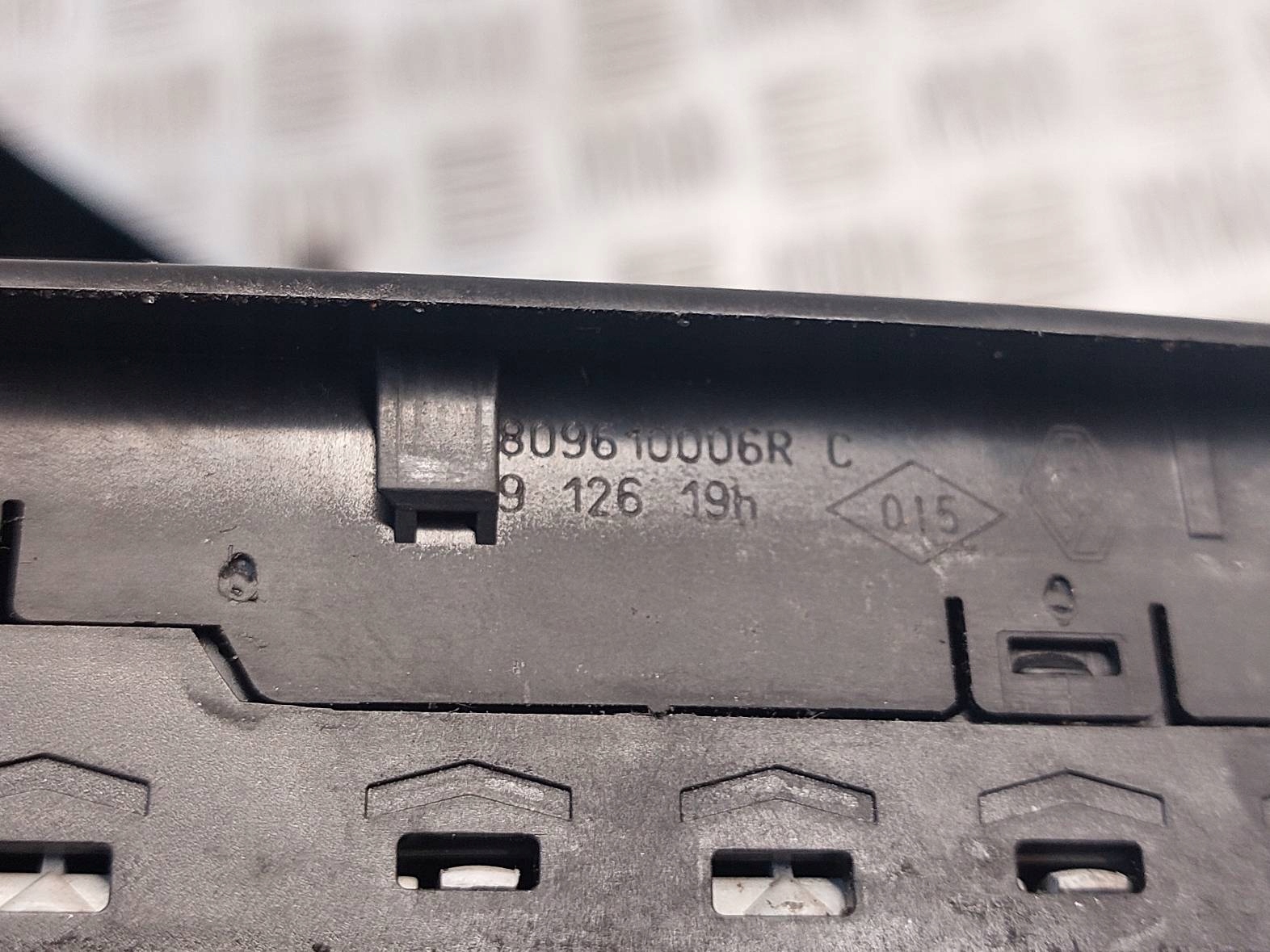 window control switch left front RENAULT MEGANE III 809610006R