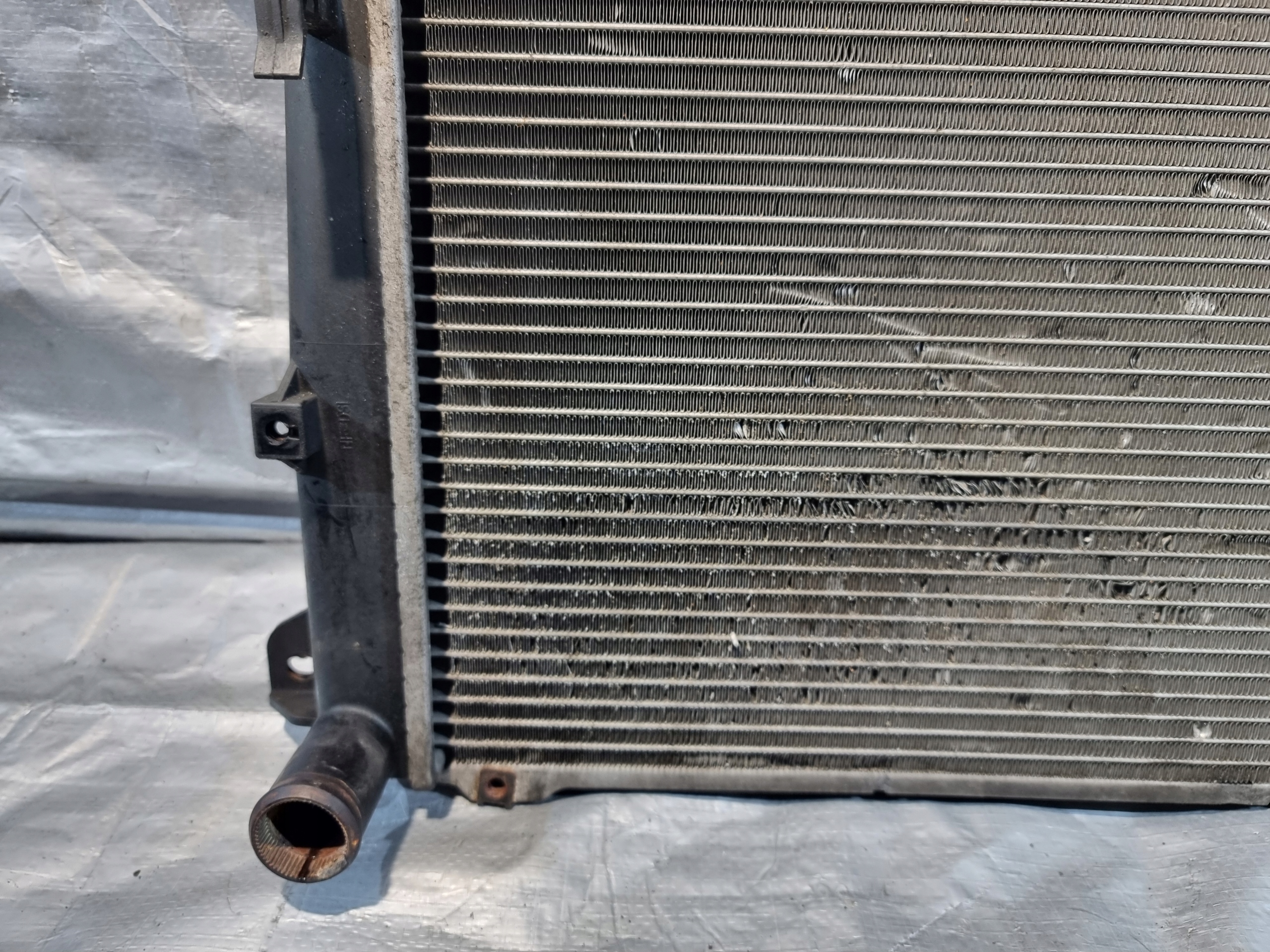 water cooler HYUNDAI SONATA V 2.0 CRDi 103kW