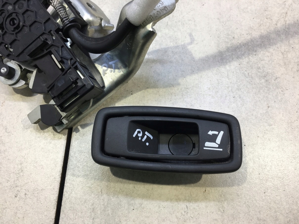 lock KANAPY right rear part LAGUNA III 883910003R