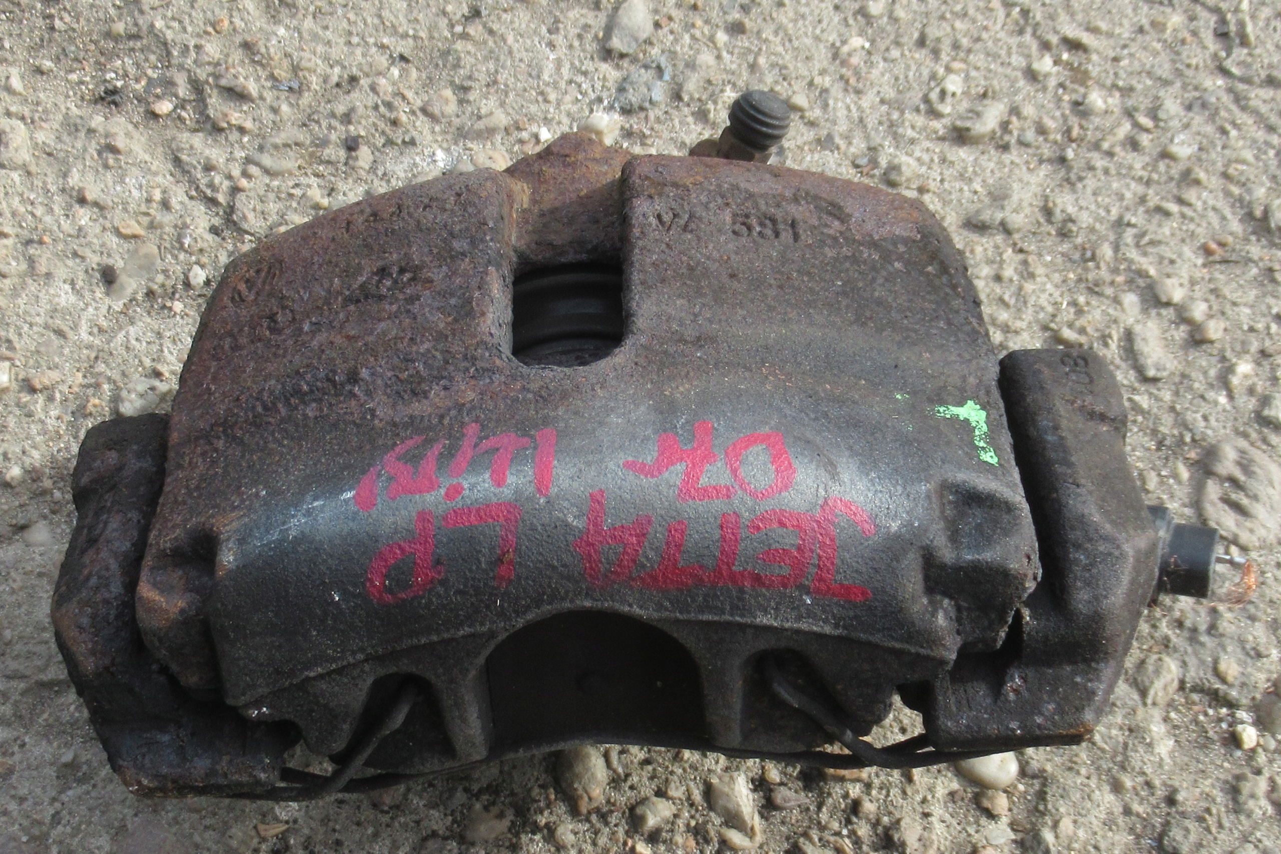 VW JETTA 1.4 TSI 07R caliper brakes left front