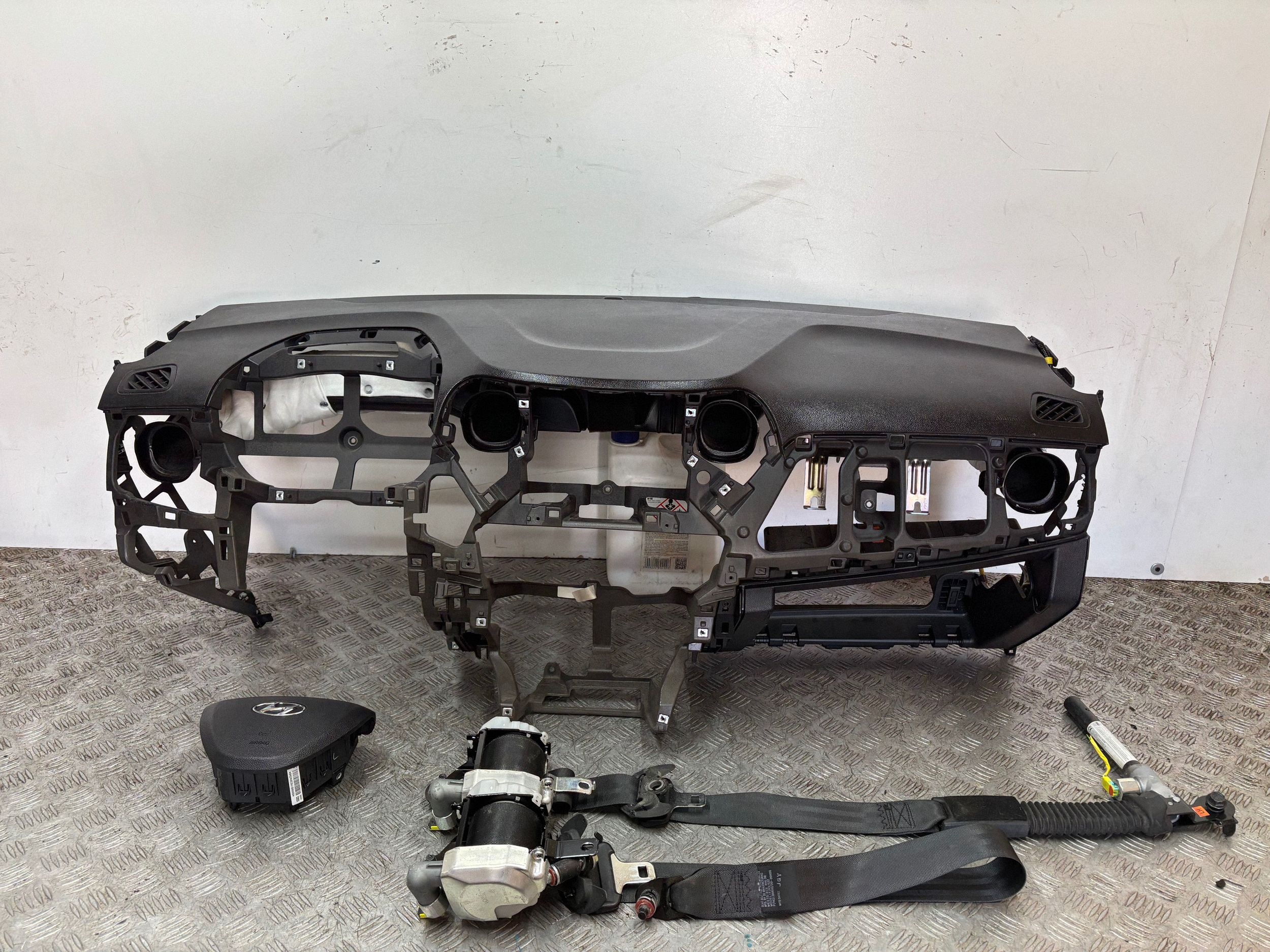 dashboard console airbag adjusters HYUNDAI I10 II 13