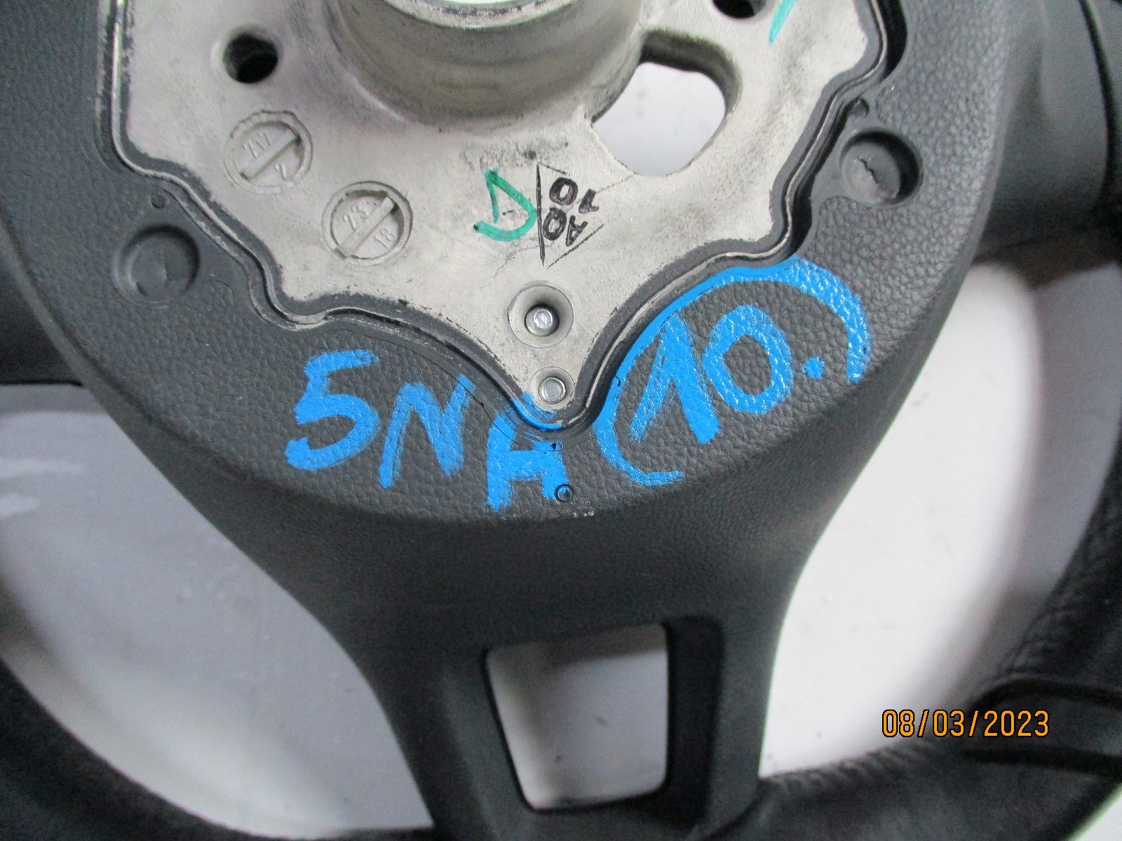 steering wheel, VW Tiguan 5NA