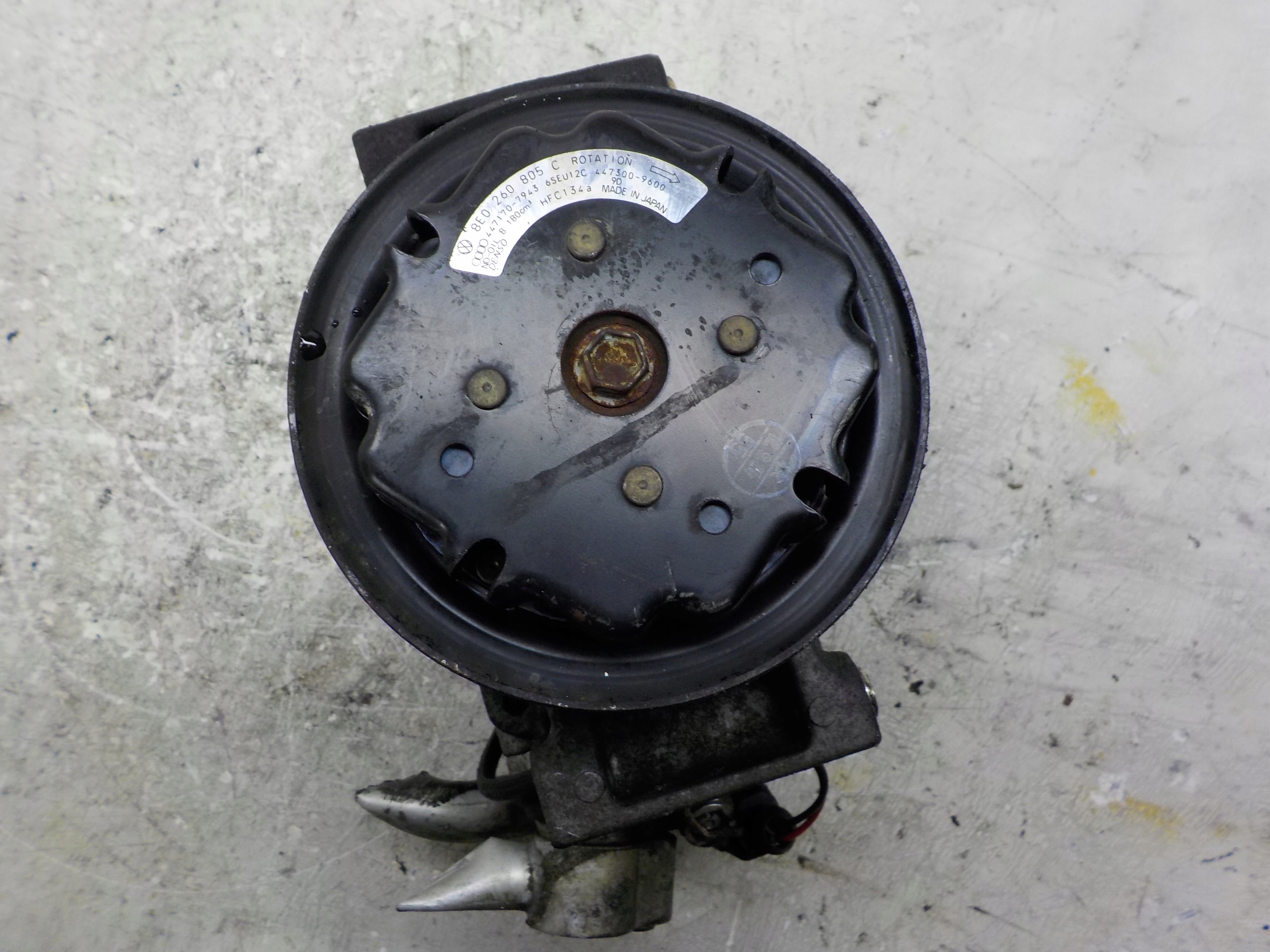 AUDI A4 B6 kompresor pumpa klimatizaci 8E0260805C