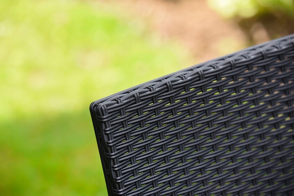 Zestaw mebli ogrodowych RODOS kanapa + 2 fotele + 2 stoliki 5 elementów Kolor dominujący czarny