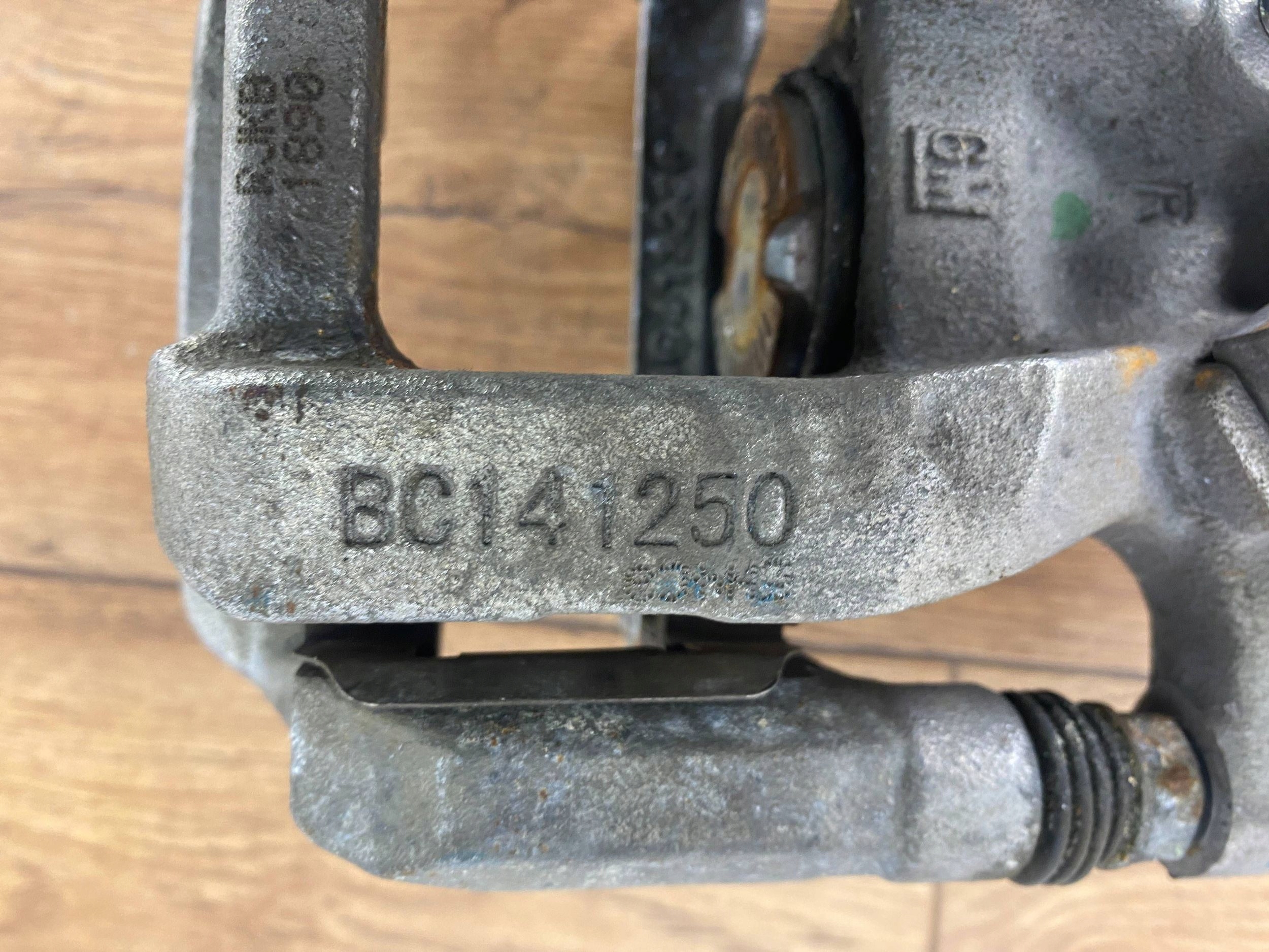 caliper brake rear right 3.6 Chevrolet Camaro 2016+