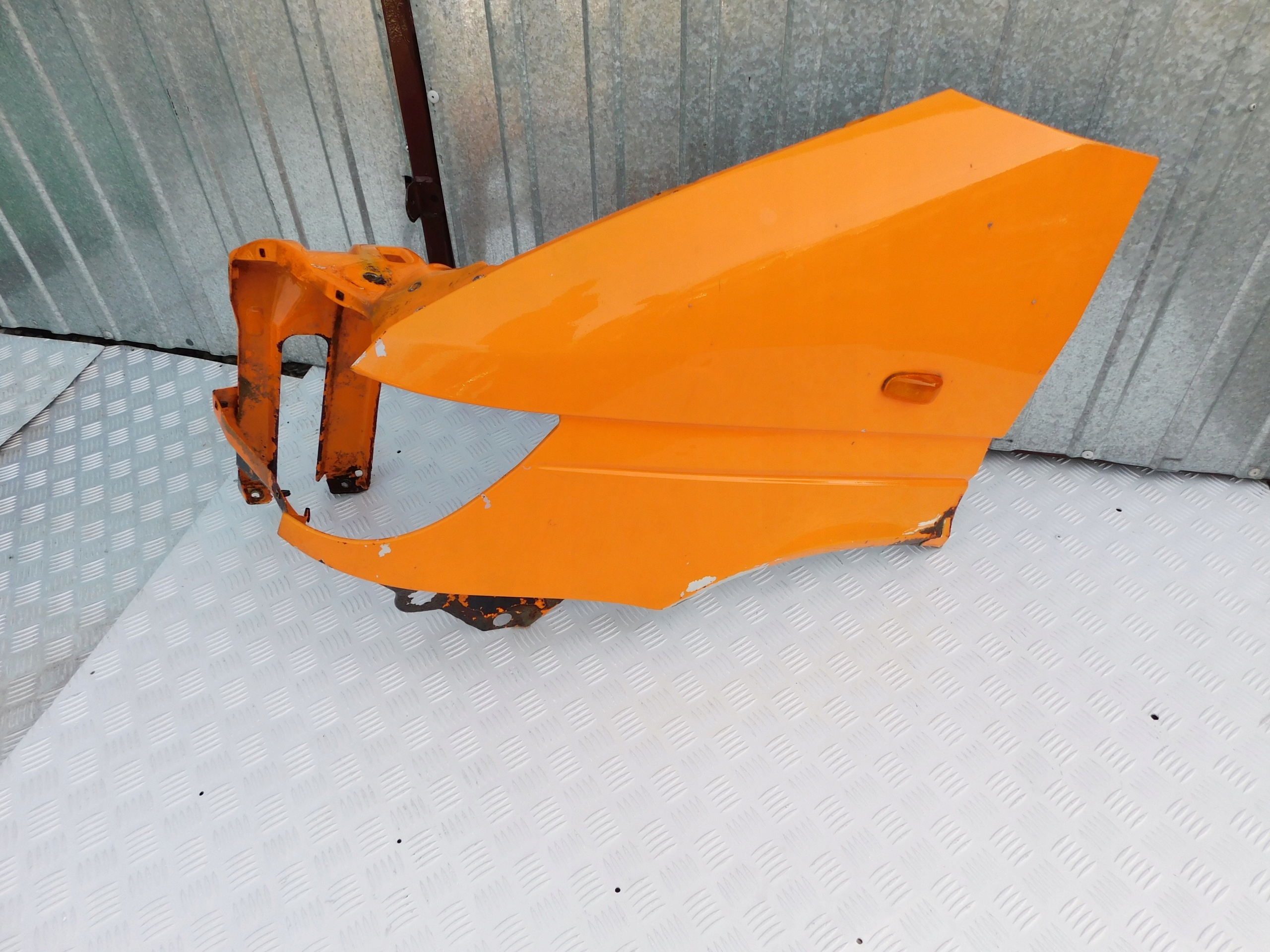 Mercedes Sprinter CDI błotnik LEWY przód 00-06r