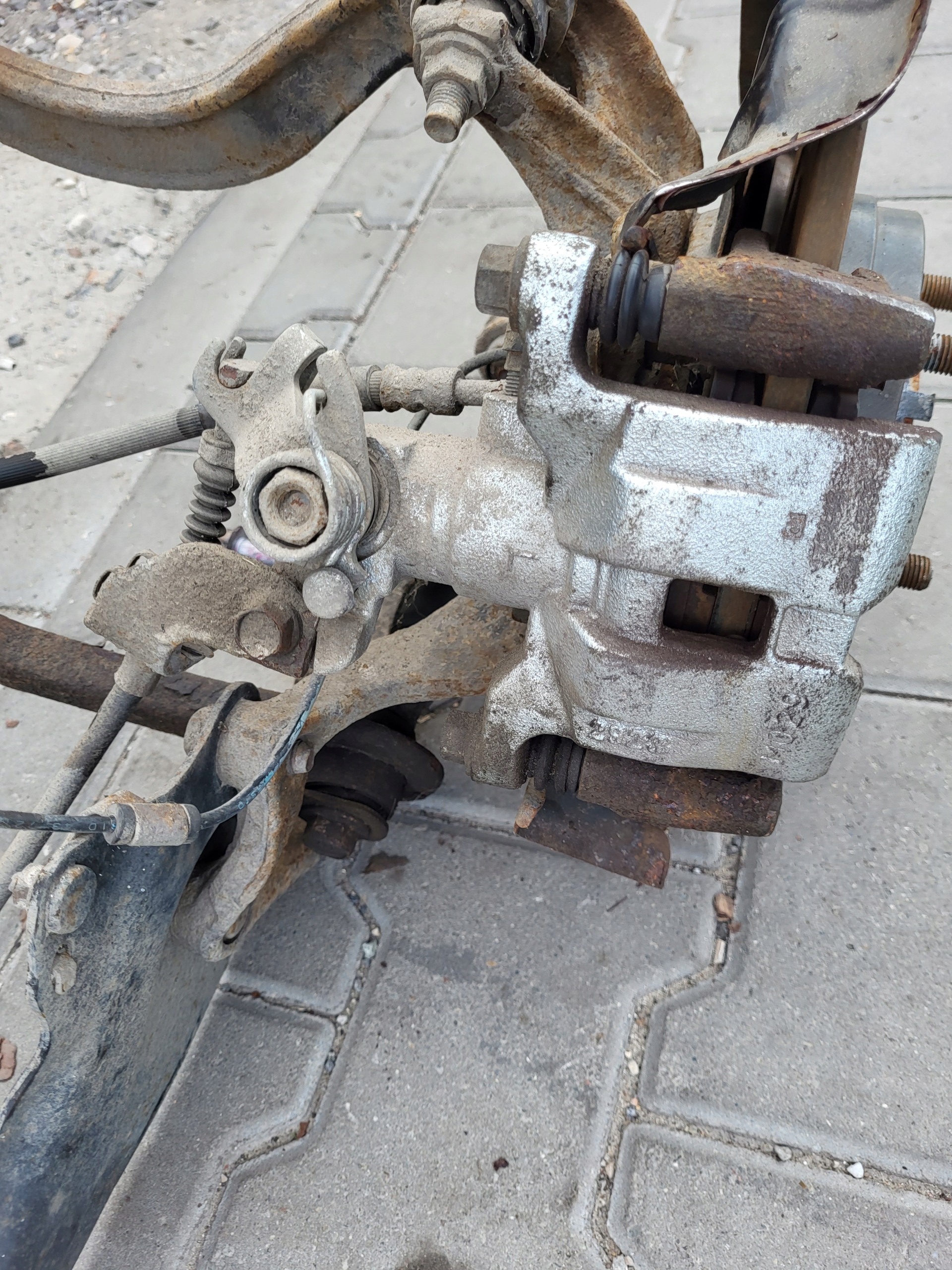 caliper left rear part MAZDA 6 II GH KOMBI 2.2 CITD